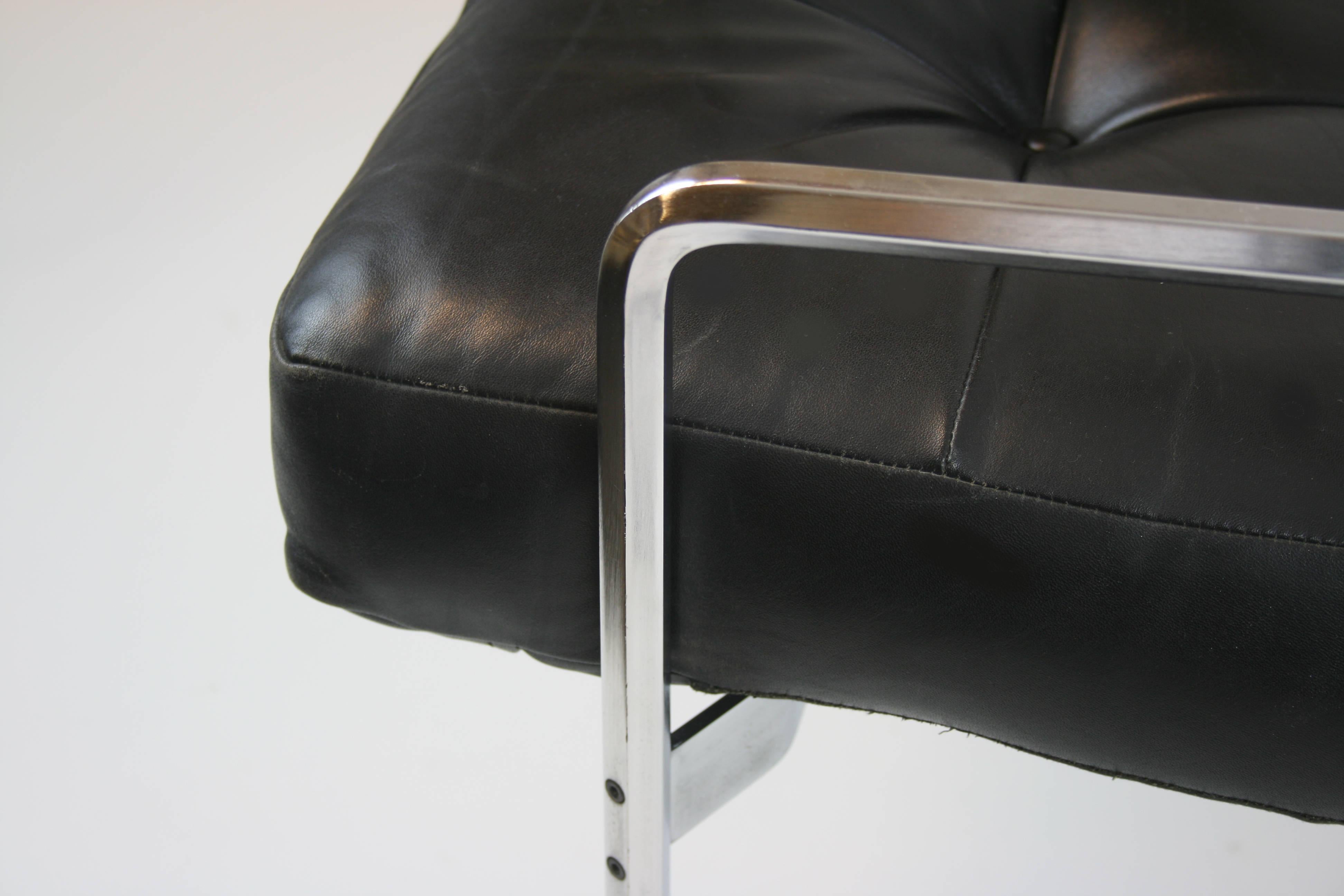Armchair cantilever in the manner of Pierre Paulin, leather, black, steelframe In Good Condition For Sale In Vienna, AT