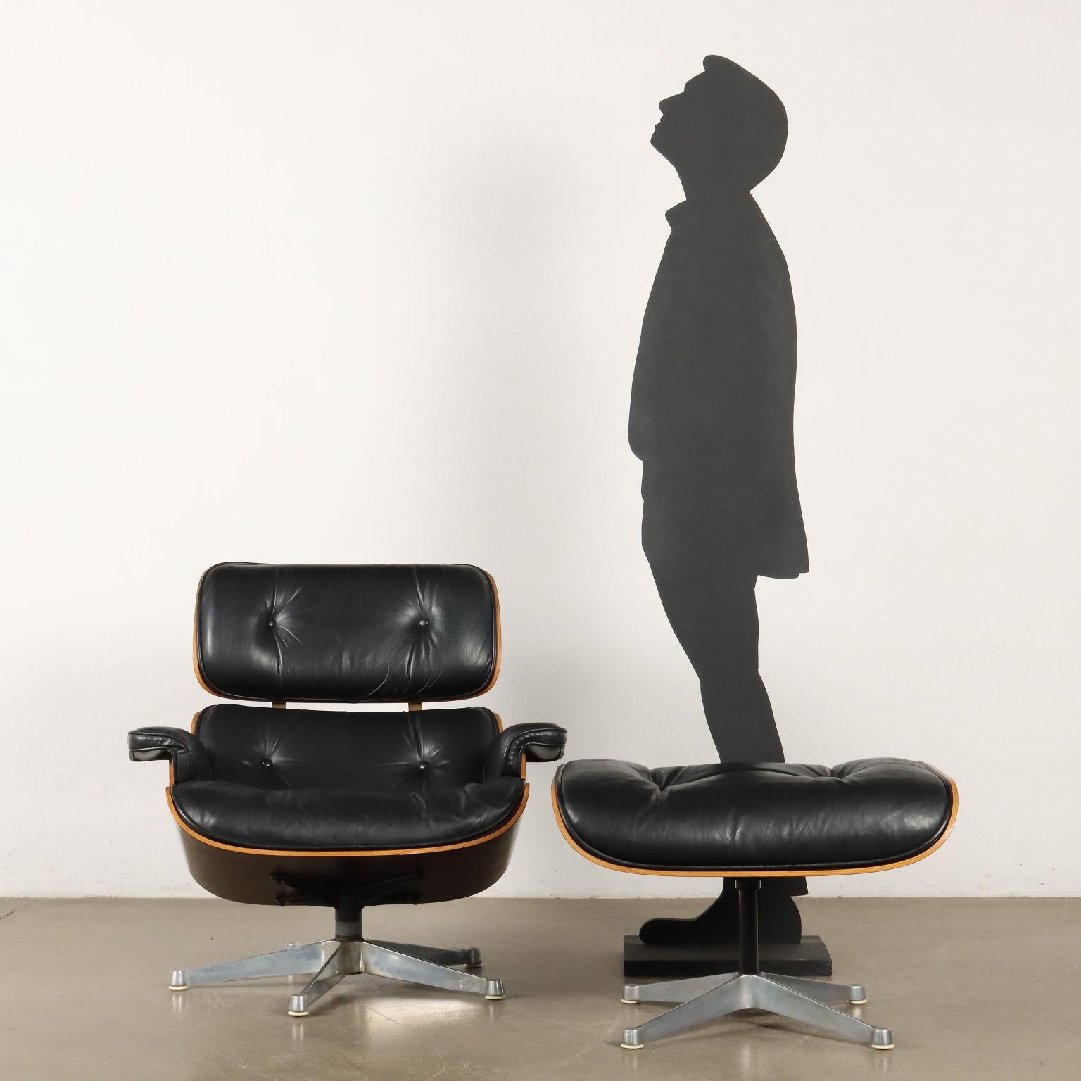 Mid-Century Modern Armchair in the Style of the Lounge Chair by Charles Eames of the 80s