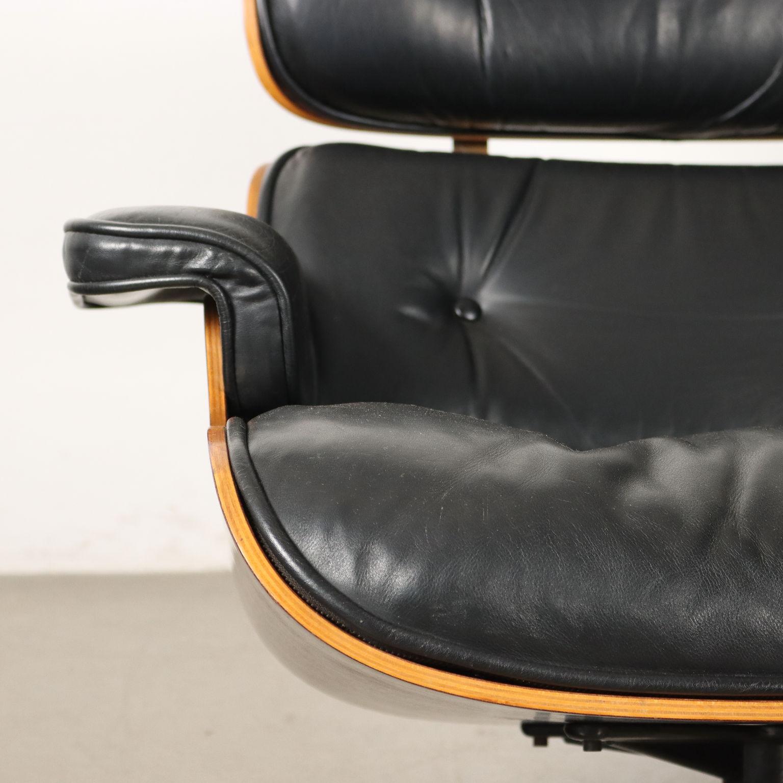 Armchair in the Style of the Lounge Chair by Charles Eames of the 80s In Good Condition In Milano, IT