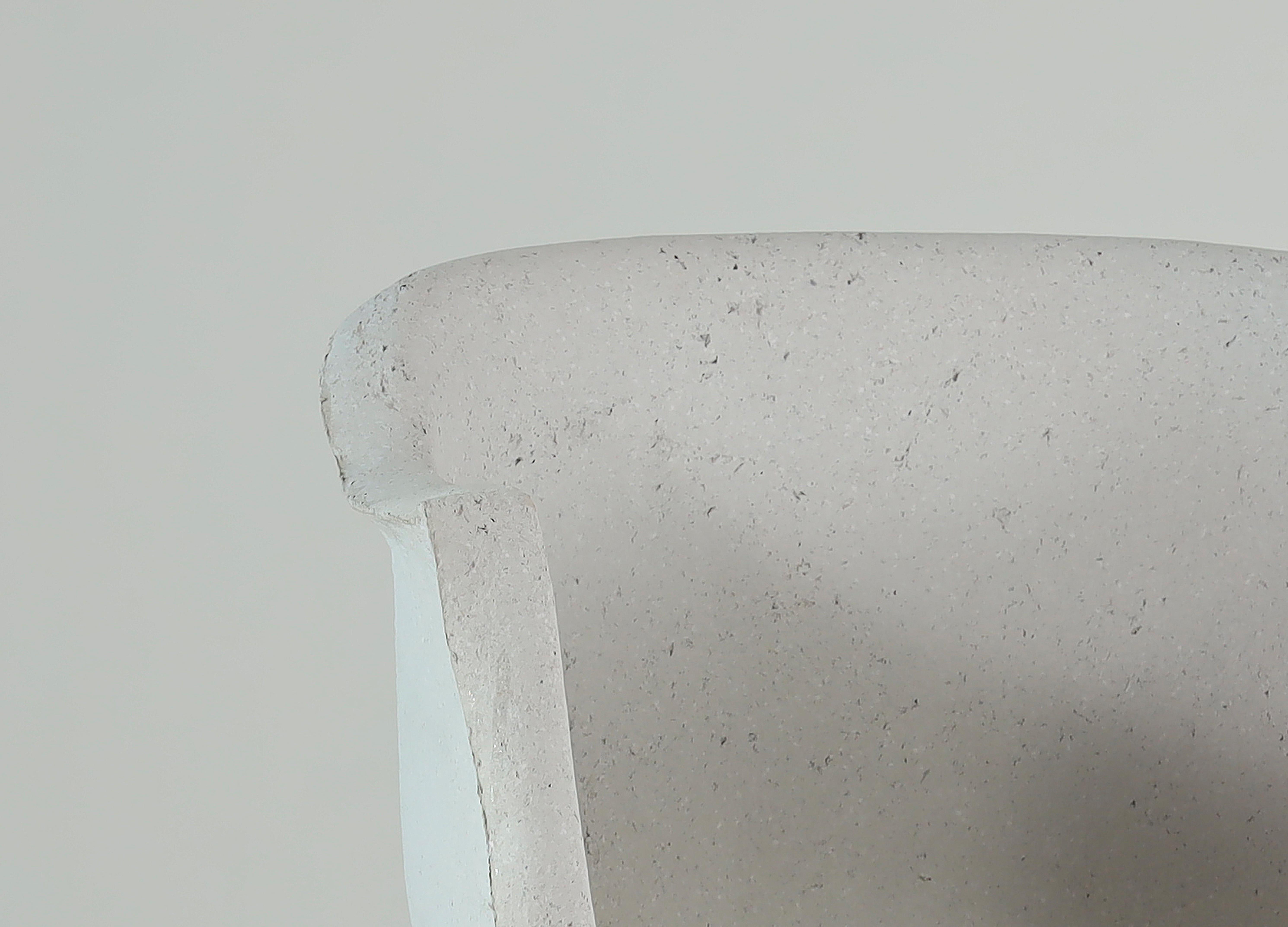 Grand fauteuil gris, Seduta ecologica en carta - fatto a mano en vente 1