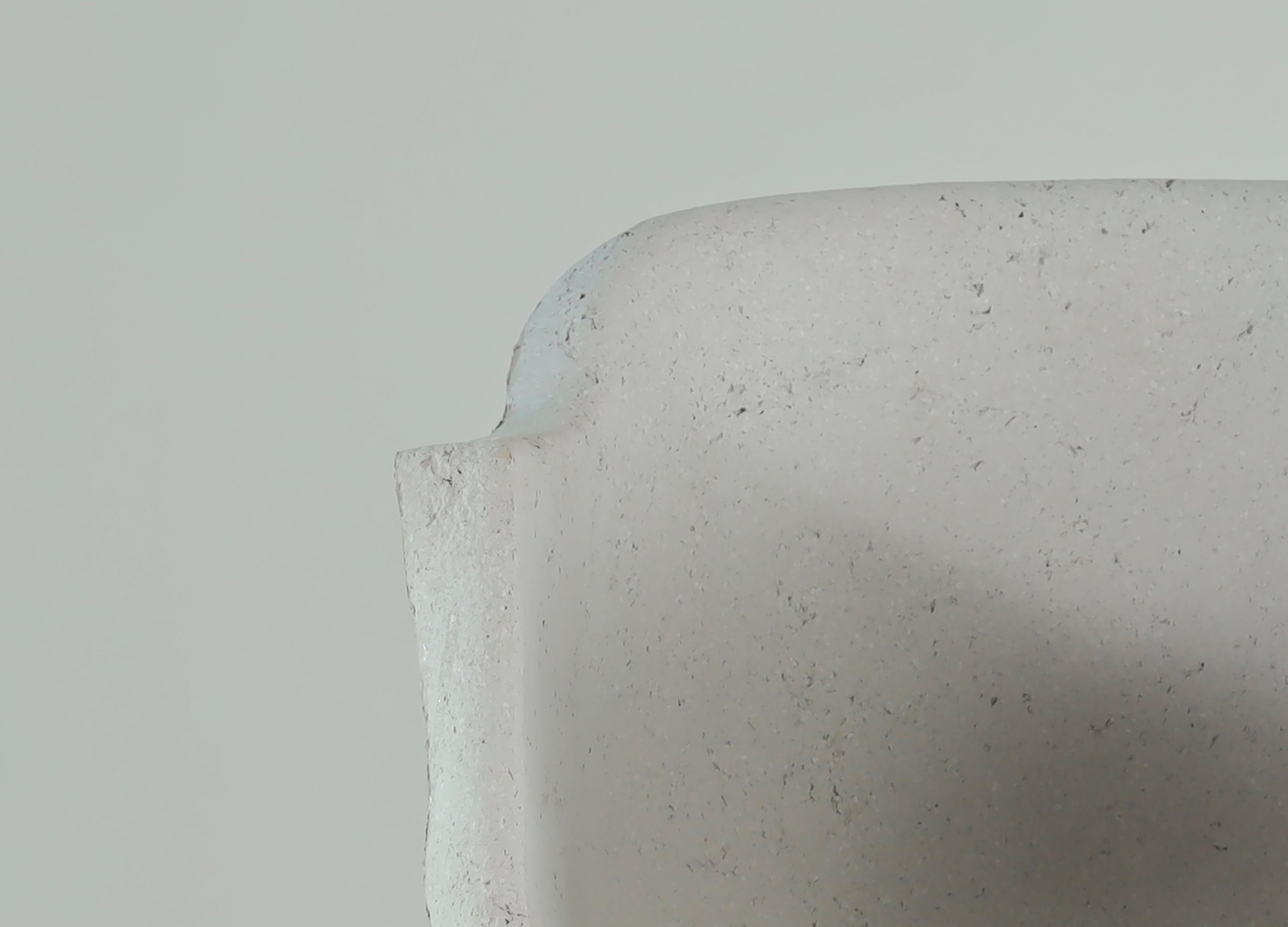 Contemporain Grand fauteuil gris, Seduta ecologica en carta - fatta a mano en vente