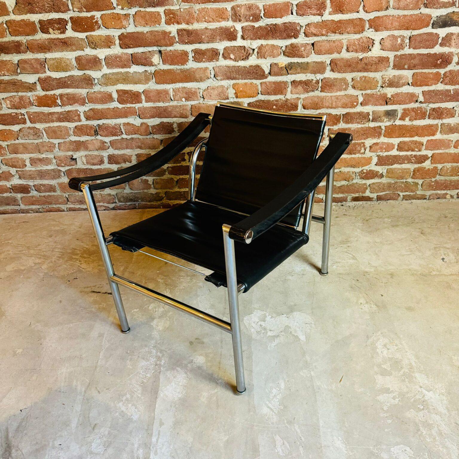 Italian Armchair LC1, Le Corbusier for Cassina For Sale