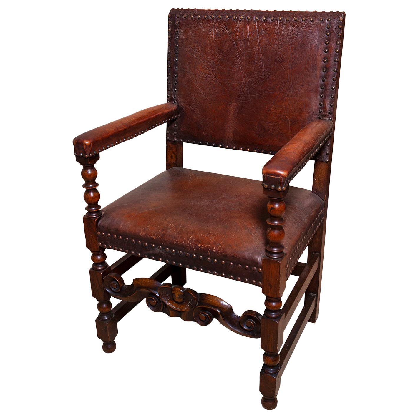 Fauteuil en cuir et chêne de style baroque jacobéen néo-jacobéen du 19ème siècle Antiquaire en vente