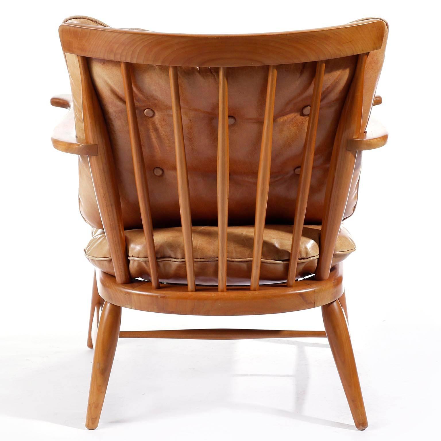 Mid-Century Modern, Arm Chair in Wood and Patinated Cognac Leather, 1950 For Sale 2