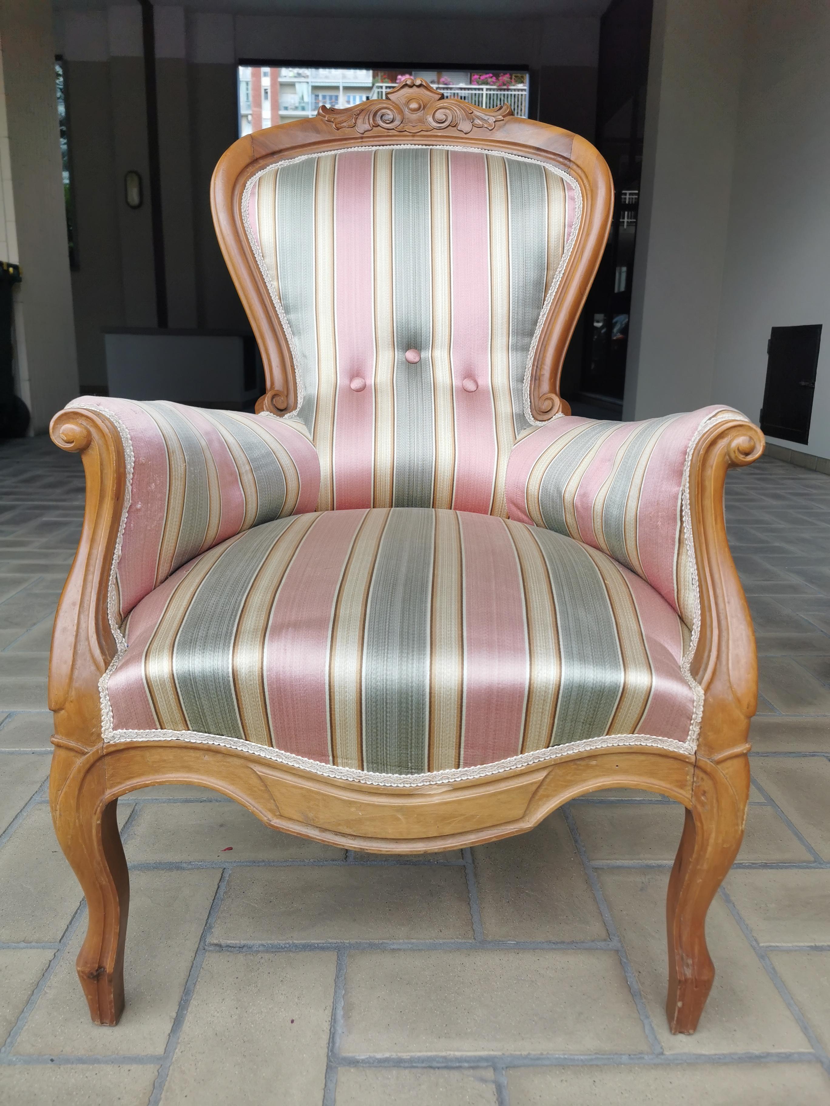 19th century Louis Philippe Armchair  For Sale 4