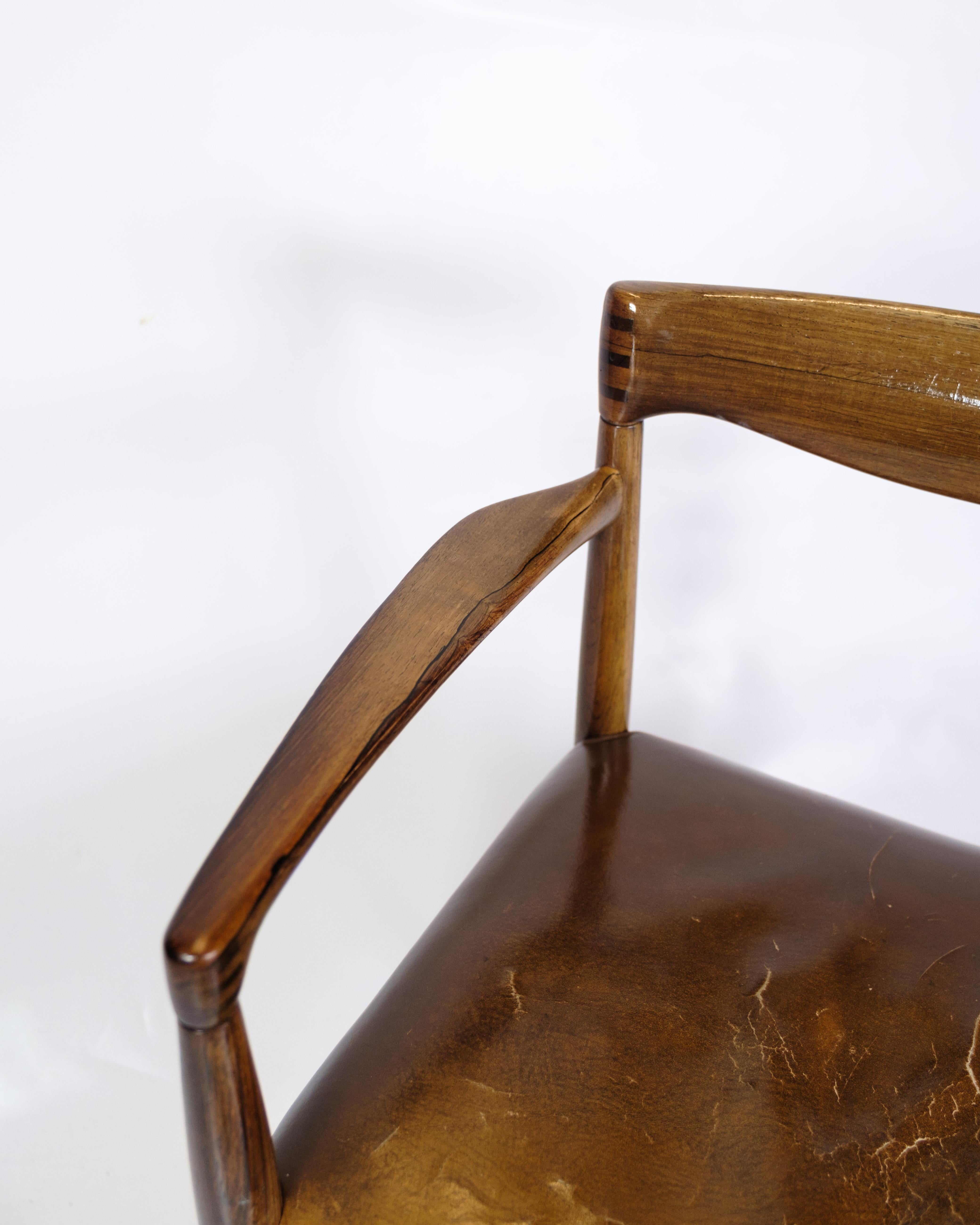 Mid-Century Modern Fauteuil fabriqué en bois de rose par Henry W. Klein et fabriqué par Bramin à partir des années 1960 en vente