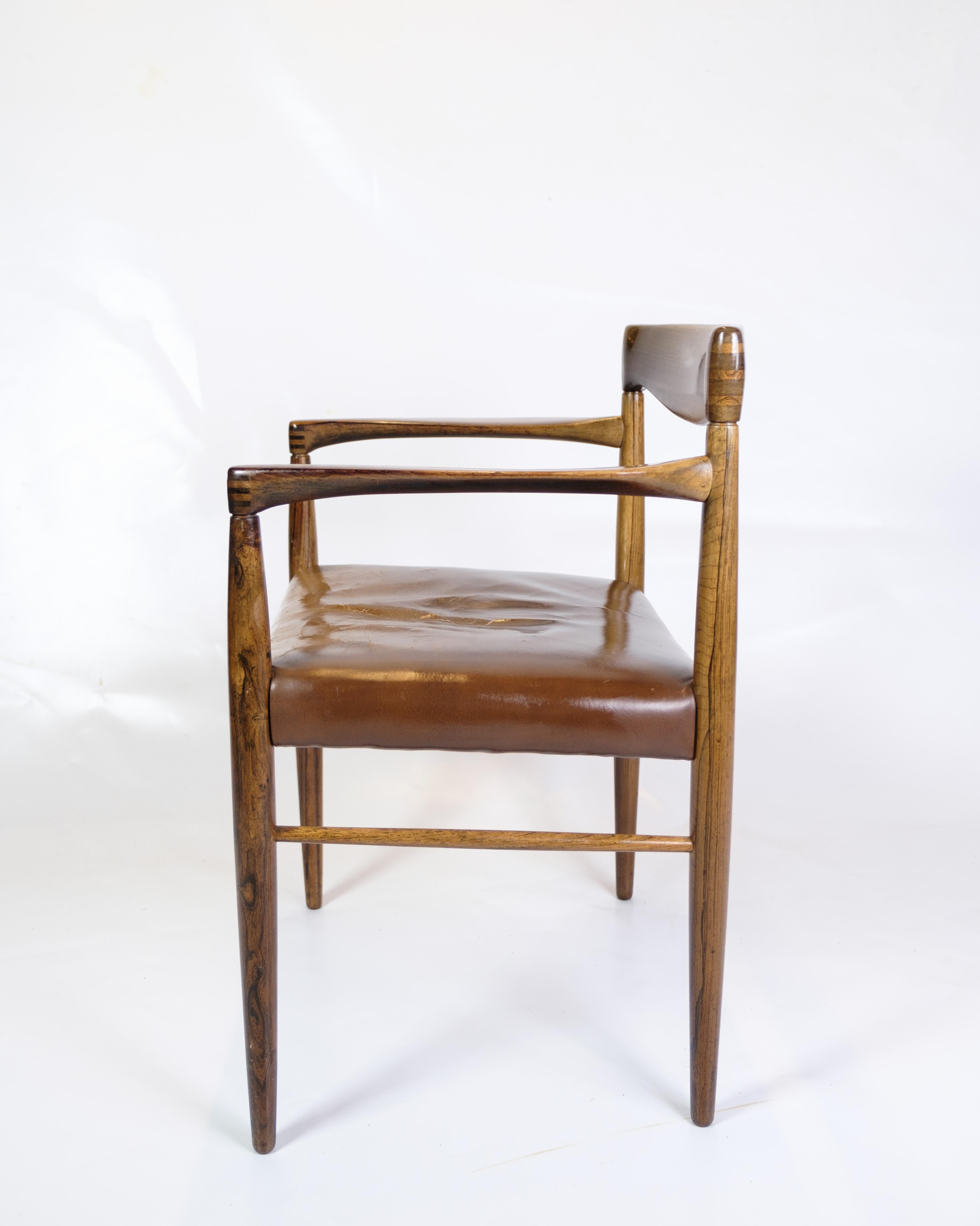 Milieu du XXe siècle Fauteuil fabriqué en bois de rose par Henry W. Klein et fabriqué par Bramin à partir des années 1960 en vente