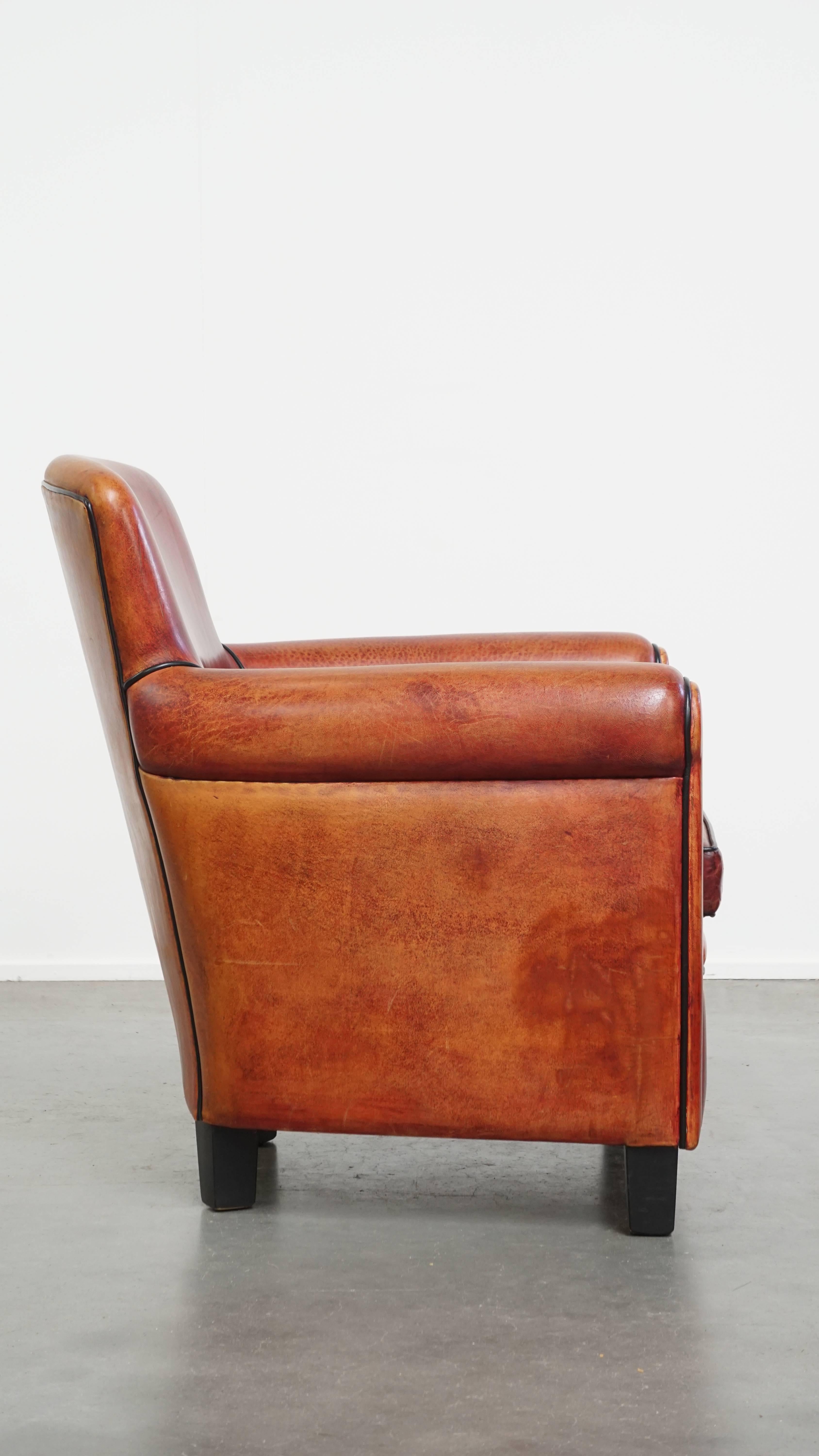 Sillón de piel de oveja en un exclusivo color rojo/marrón Romano clásico en venta