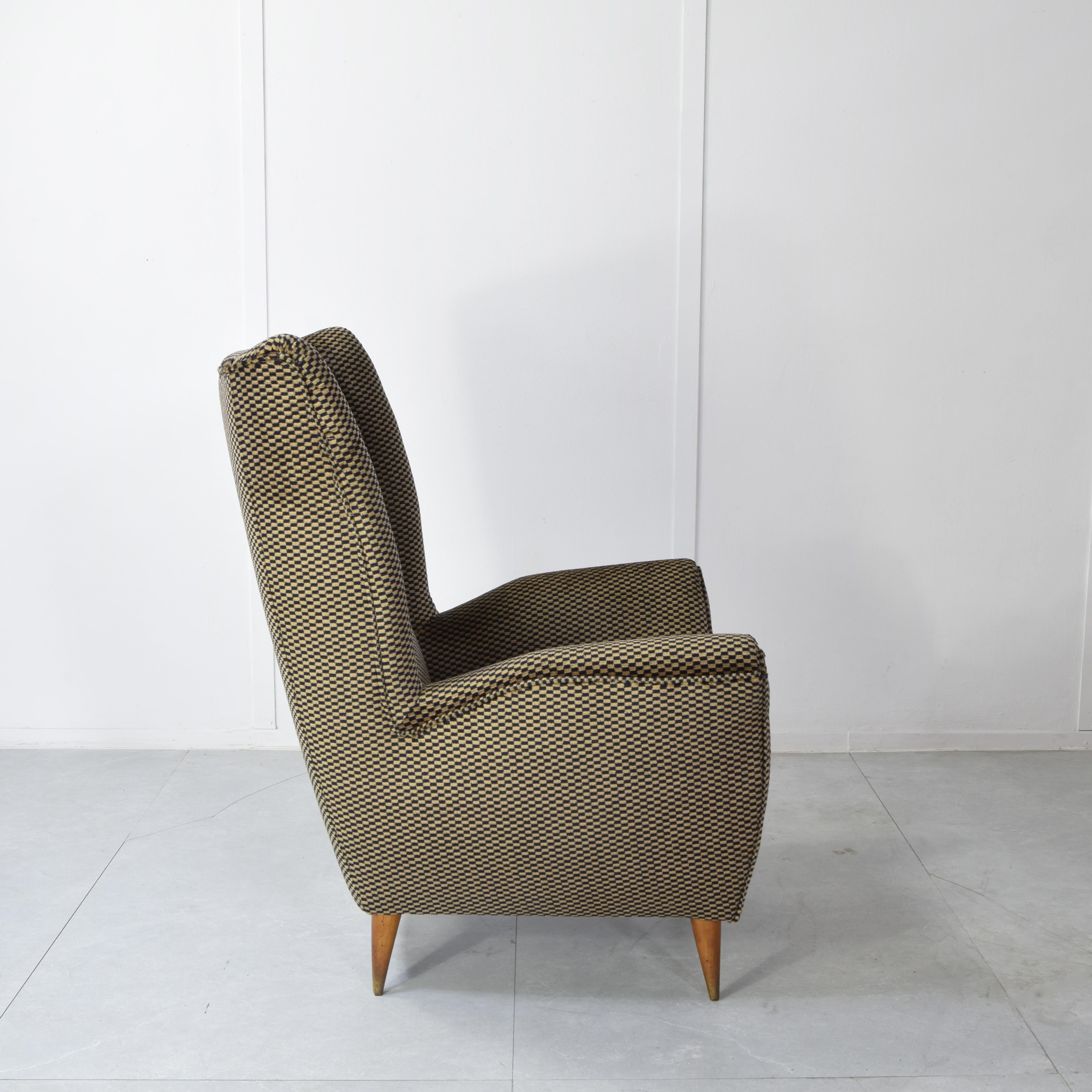 Mid-20th Century Armchair manufactured by ISA attributed to Gio Ponti 1950s. in vendita