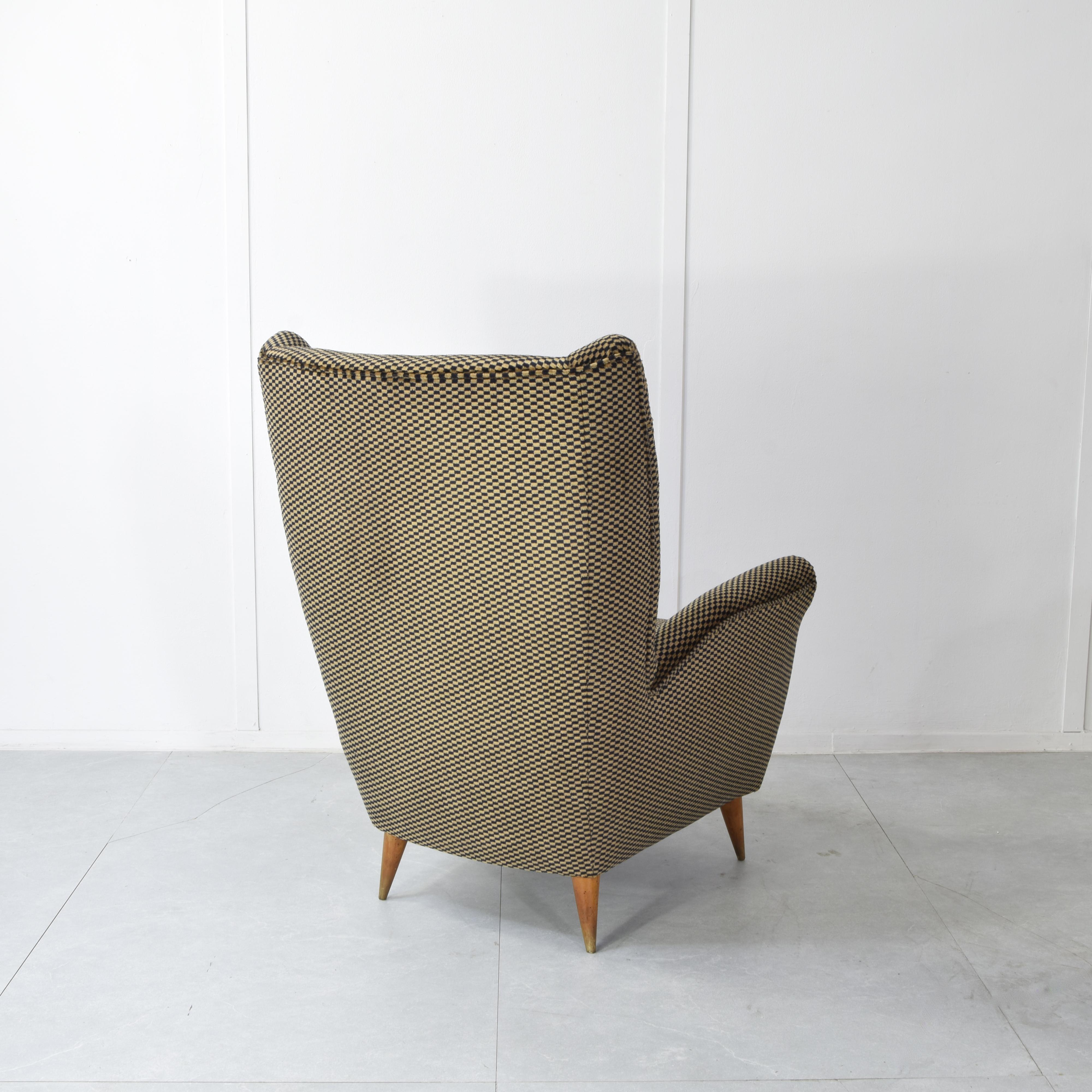 Velluto Armchair manufactured by ISA attributed to Gio Ponti 1950s. in vendita