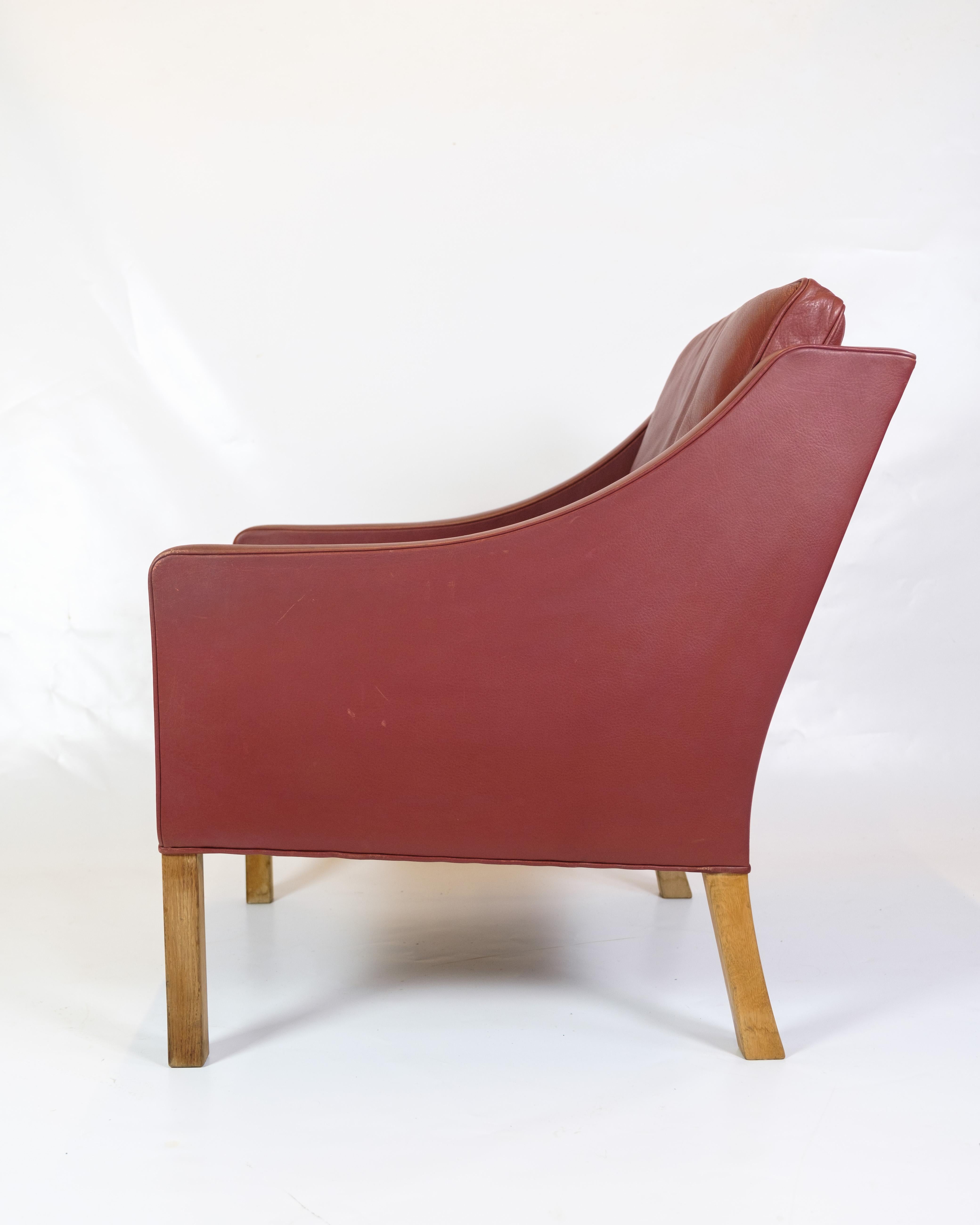 Danois Fauteuil modèle 2207 en cuir rouge et structure en Oak par Børge Mogensen dans les années 1960 en vente
