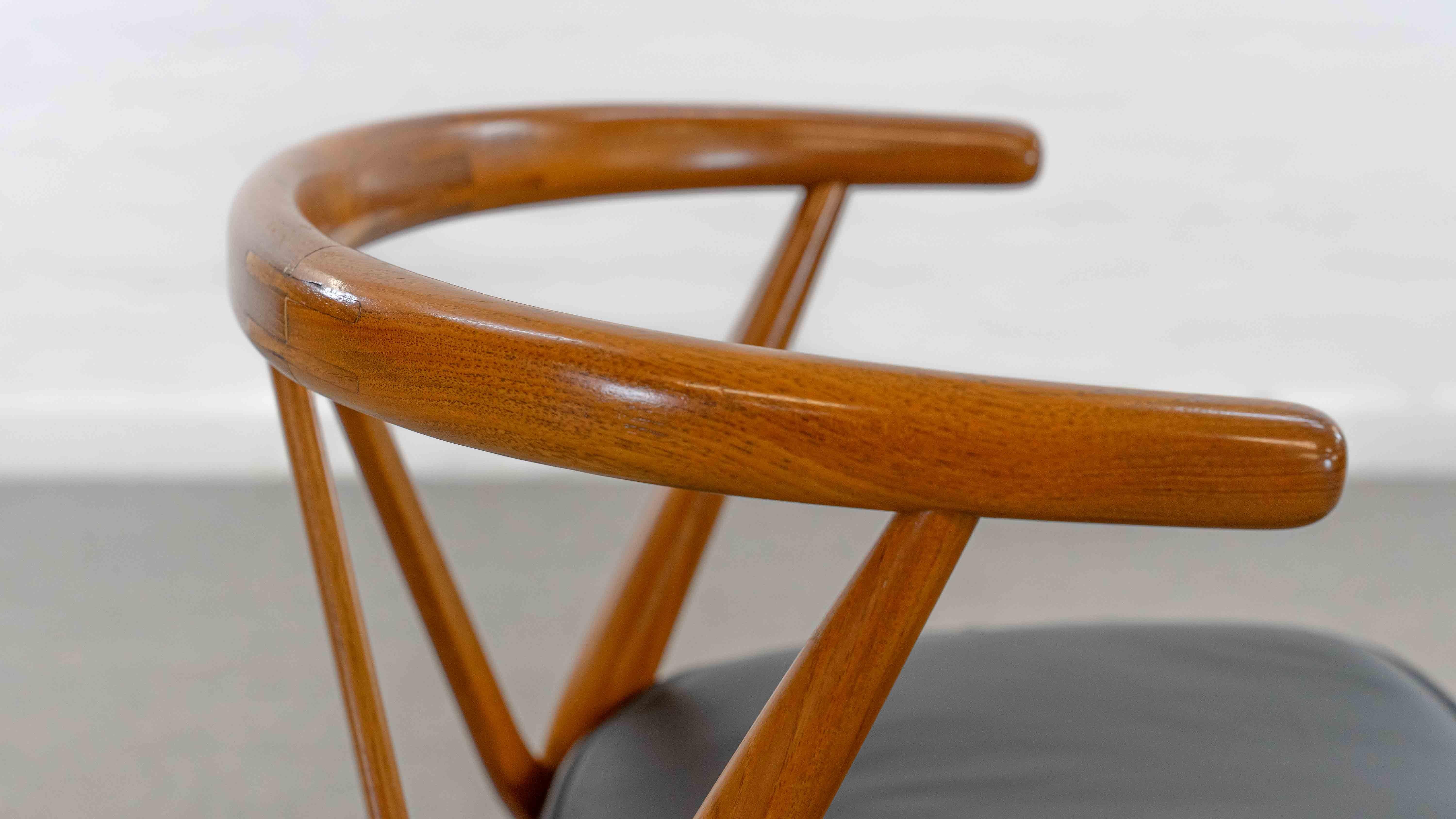 Sillón Modelo 255 de Henning Kjaernulf para Bruno Hansen en Teca en venta 6