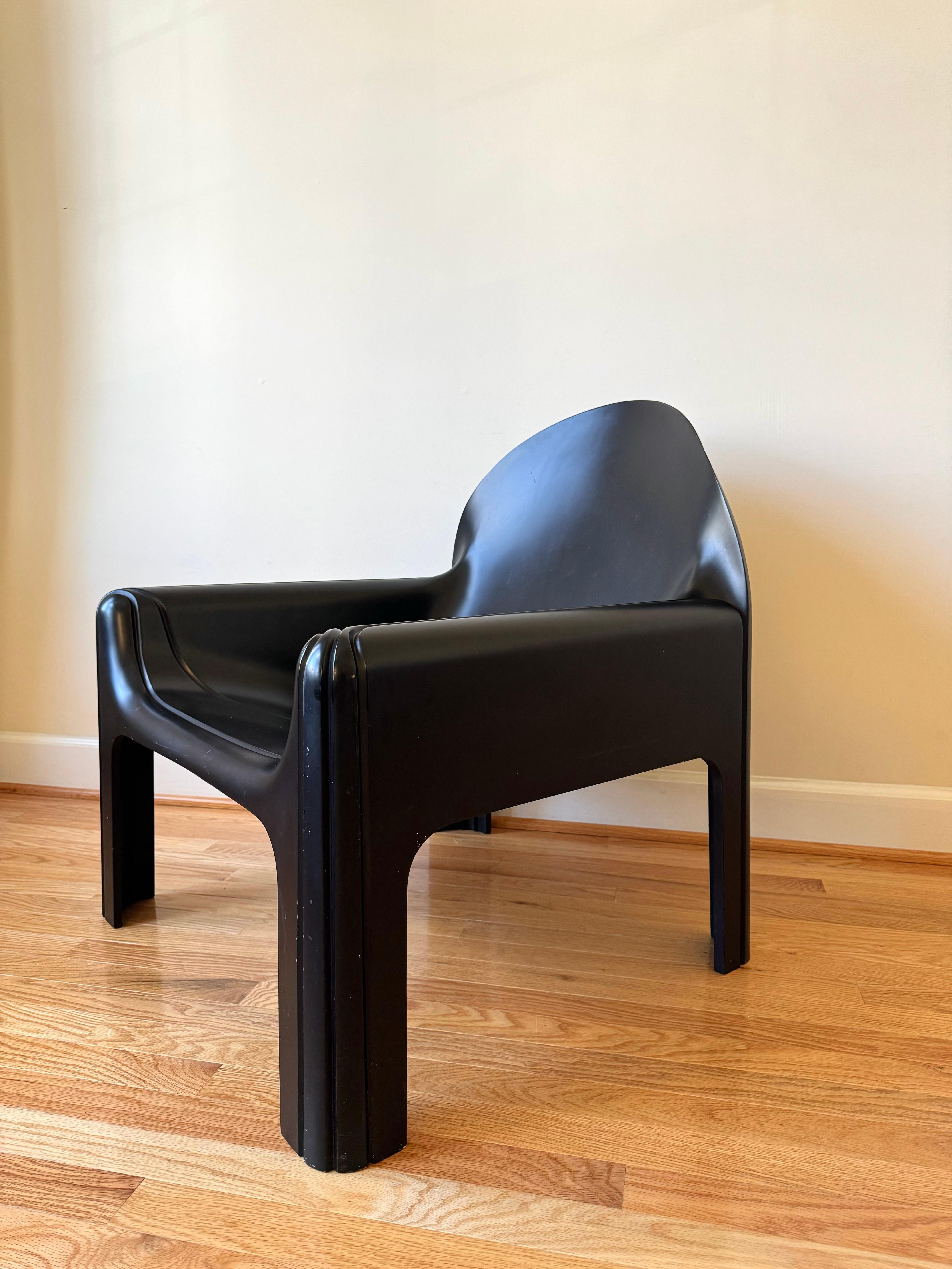 Fauteuil modèle 4794 de Gae Aulenti pour Kartell en vente 3