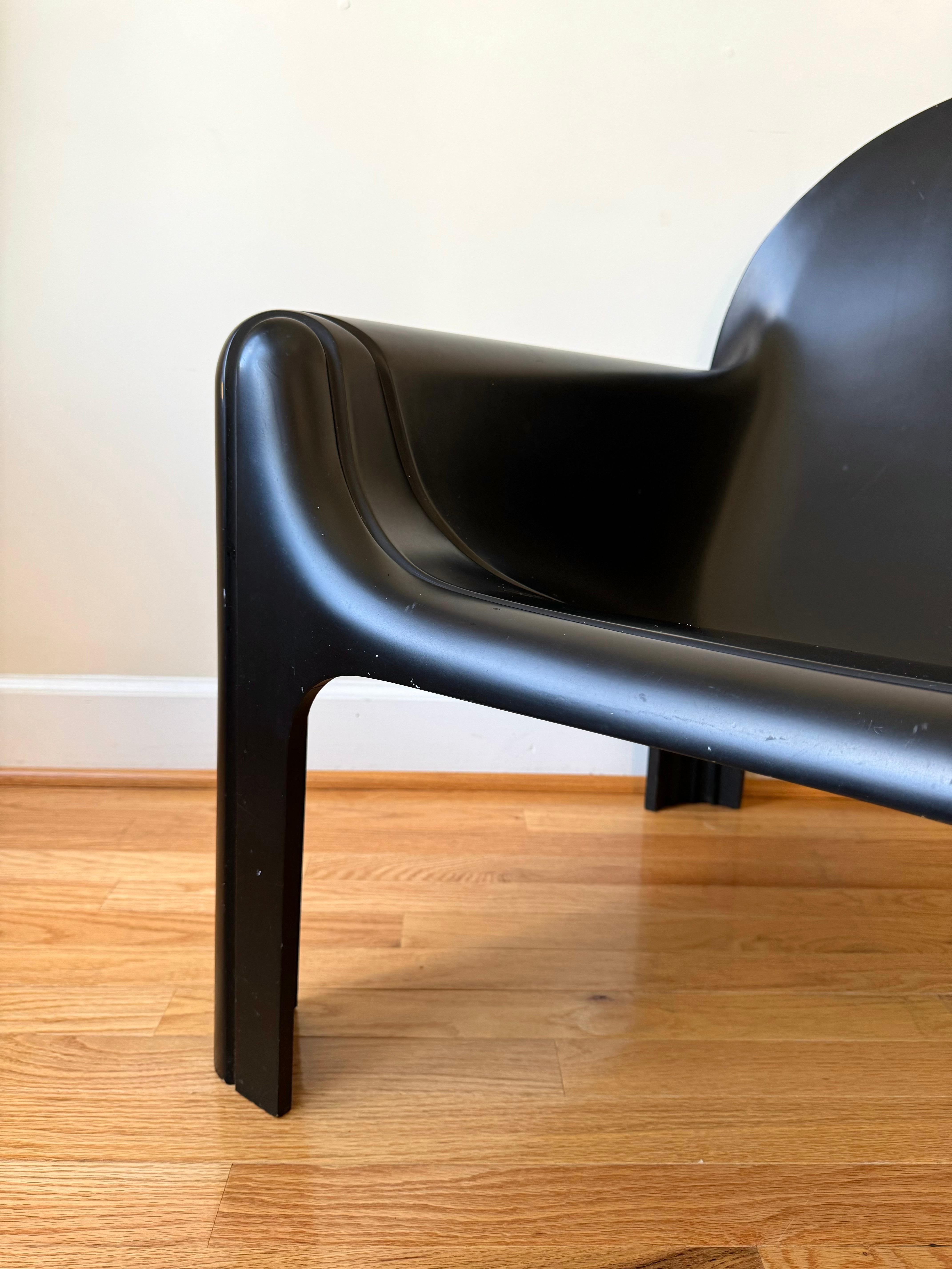 Fauteuil modèle 4794 de Gae Aulenti pour Kartell en vente 2