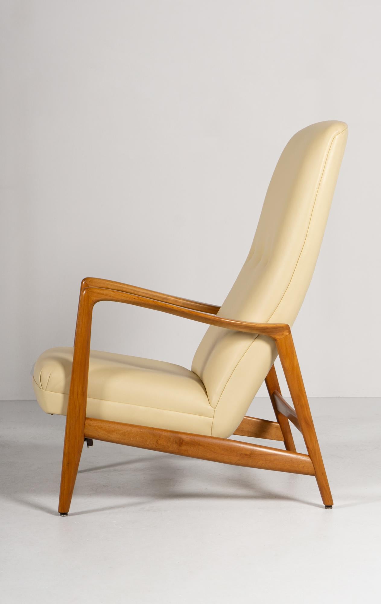 Milieu du XXe siècle Fauteuil Modèle 829 de Rastad and Relling, Cassina, Italie, 1960 en vente