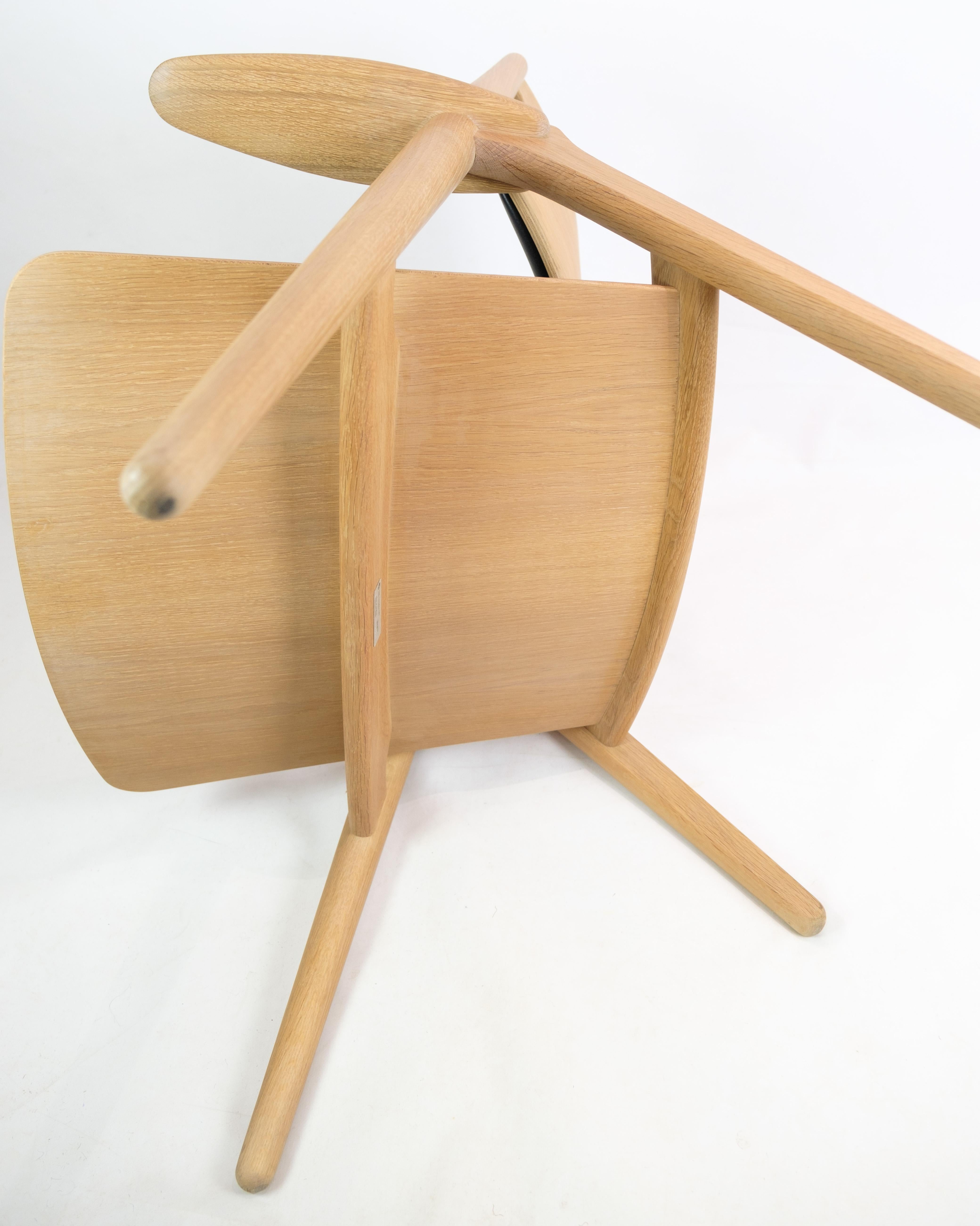 Sessel Modell CH28 in Eiche, entworfen von Hans J. Wegner hergestellt von Carl Hansen & Søn im Angebot 7