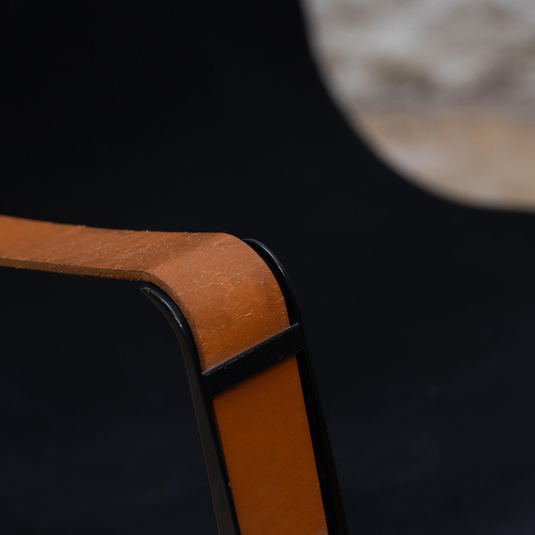 Fauteuil Modèle Cité de Jean Prouvé, fabriqué par Vitra, 2002 en vente 4