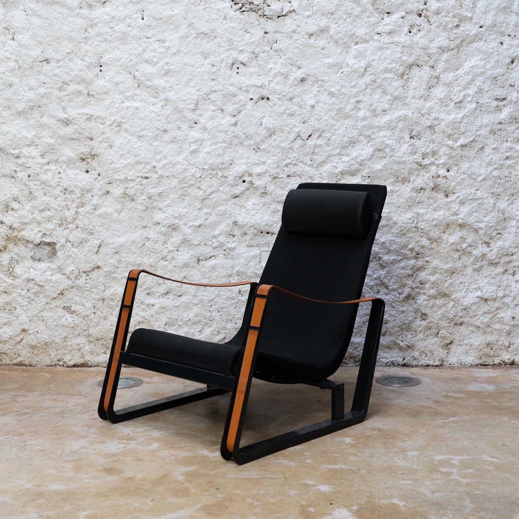 Fauteuil Modèle Cité de Jean Prouvé, fabriqué par Vitra, 2002 en vente 1