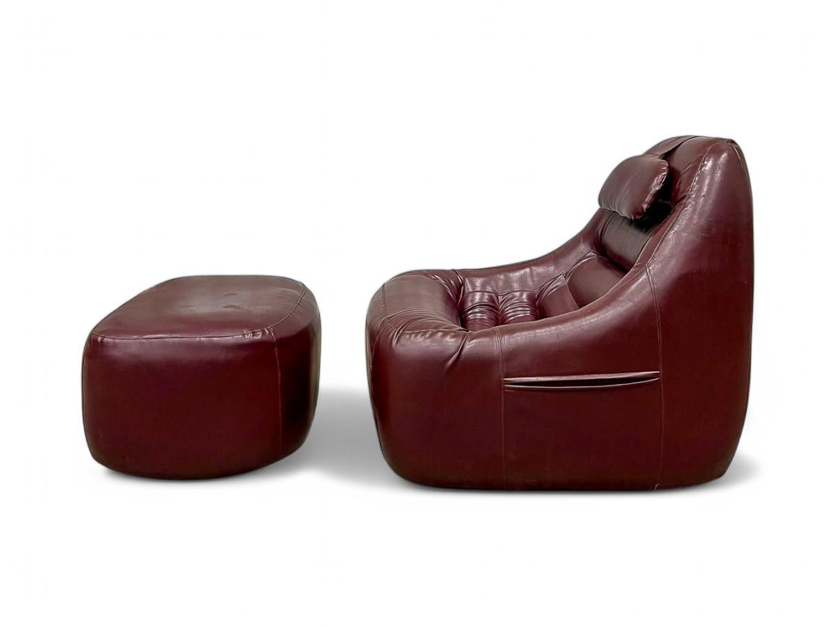 Sessel MP-113 mit Ottomane aus originalem Kunstleder, ca. 1970er Jahre (Brasilianisch) im Angebot
