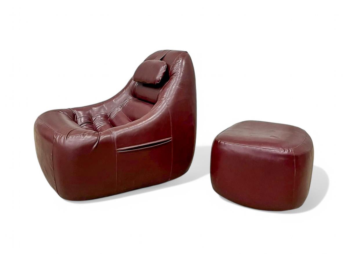 Sessel MP-113 mit Ottomane aus originalem Kunstleder, ca. 1970er Jahre im Zustand „Gut“ im Angebot in New York, NY