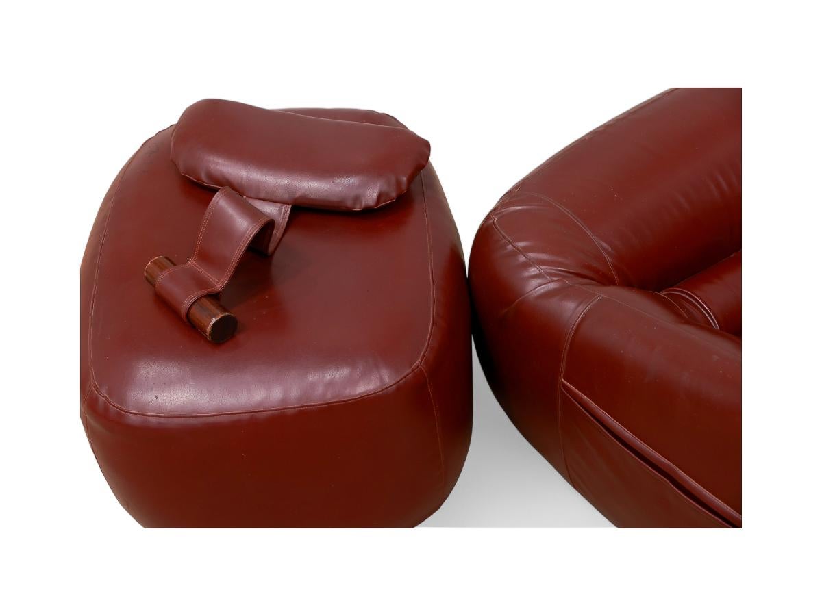 Sessel MP-113 mit Ottomane aus originalem Kunstleder, ca. 1970er Jahre im Angebot 2