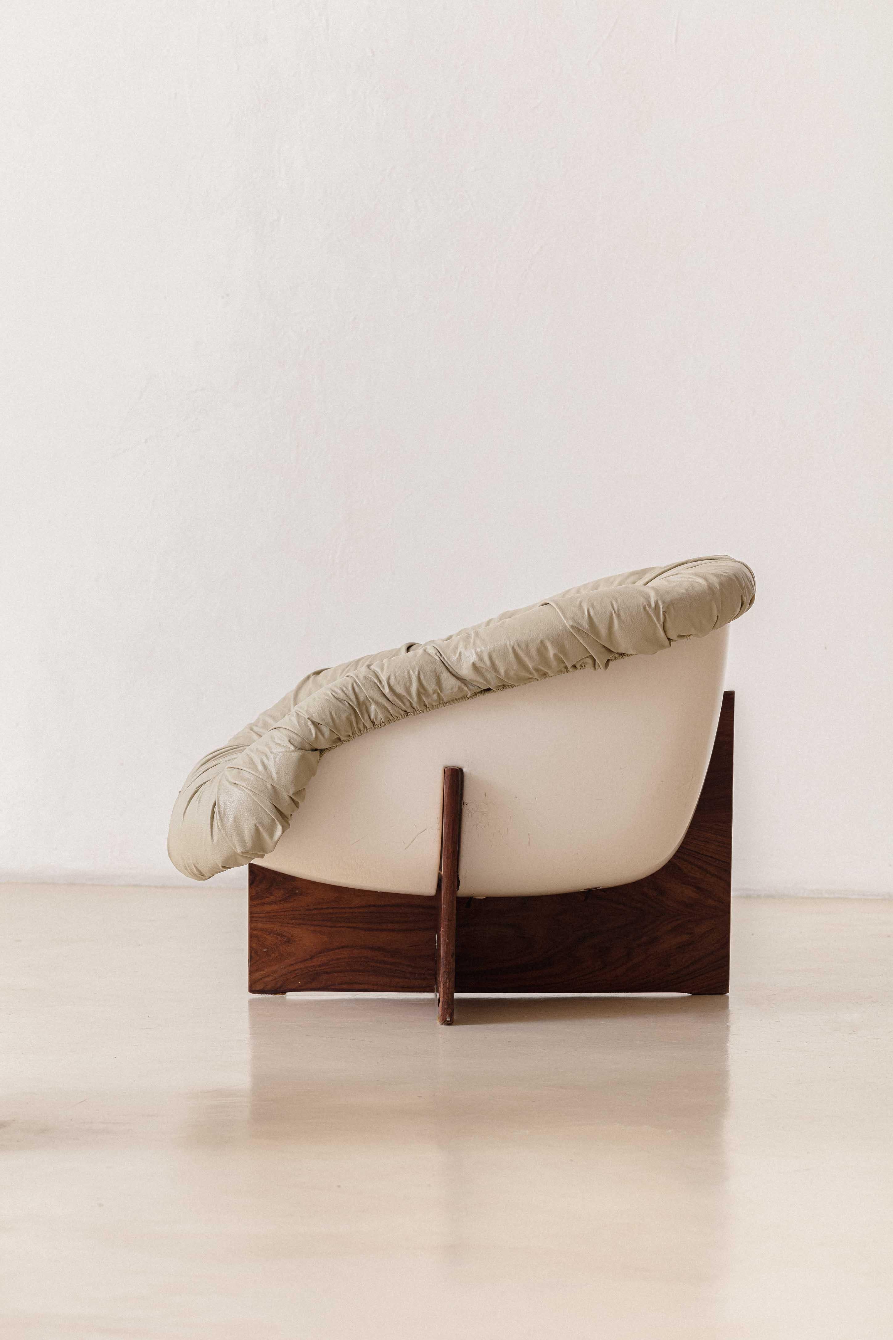 Leather Armchair MP-61 in Brazilian Rosewood by Percival Lafer, Móveis Lafer, 1973