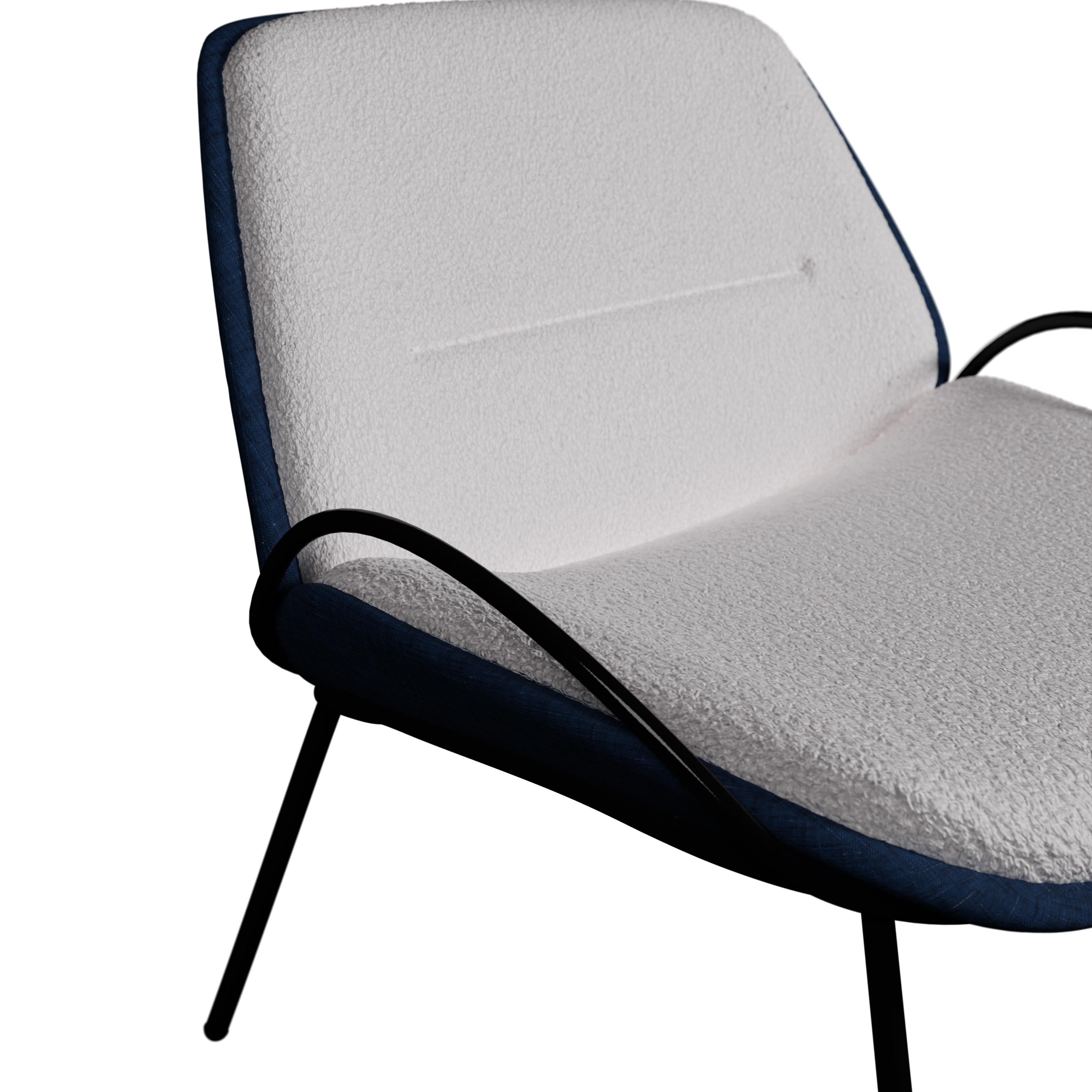 Armchair Munch with half arm in fabric and boucle handcrafted by Murmurio Neuf - En vente à Lordelo, PT