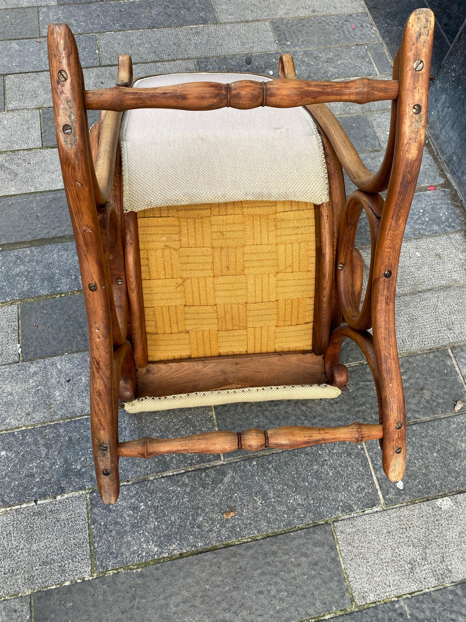 Bentwood Armchair N ° 7601B, Edition Thonet circa 1880 For Sale