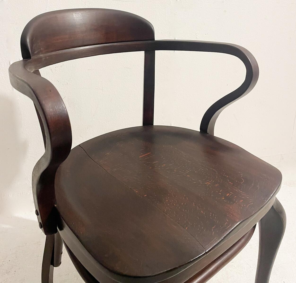 Sessel Nummer 6151 von Adolf Loos für Thonet, 1900er Jahre, Frankreich im Zustand „Gut“ im Angebot in Brussels, BE