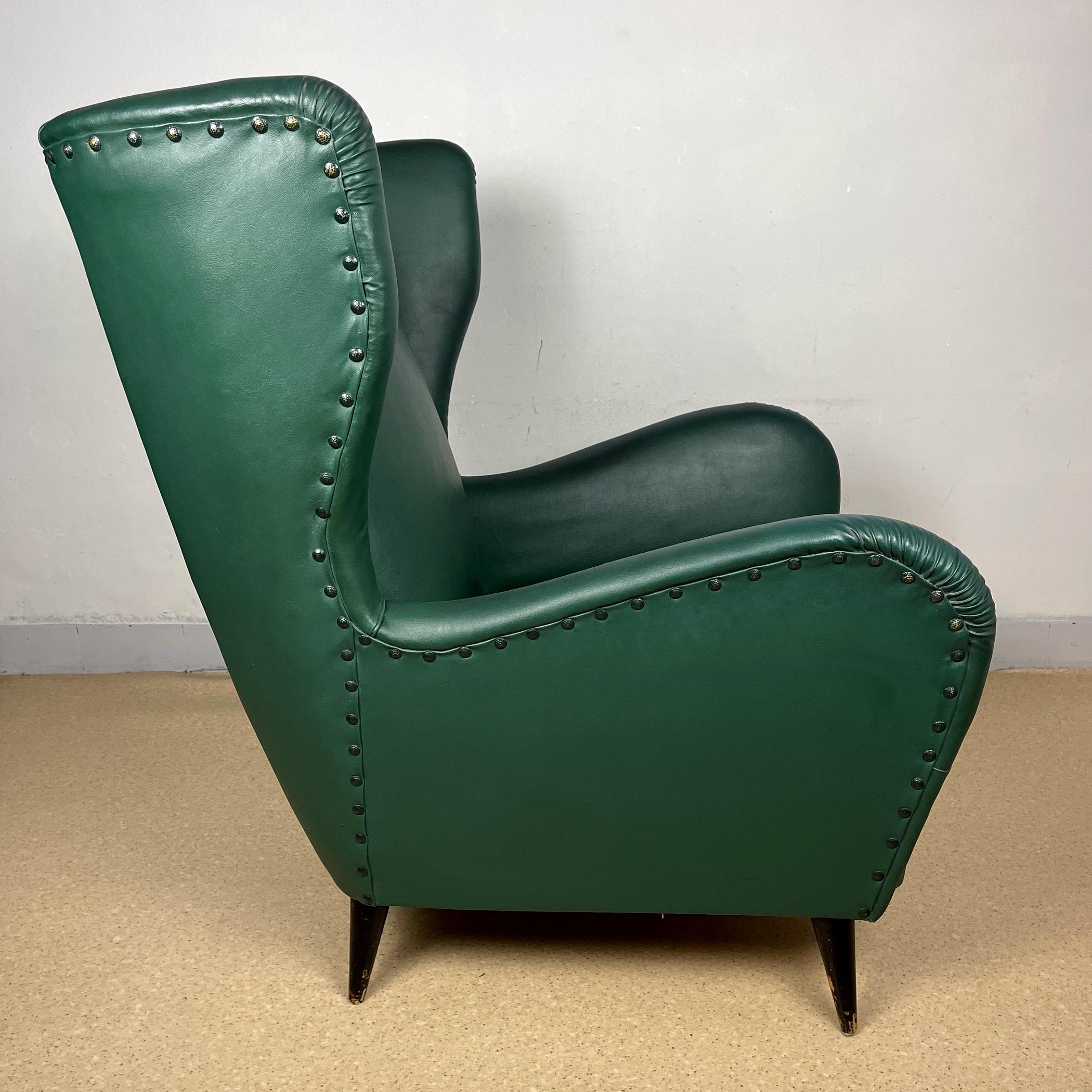 Mid-Century Modern Armchair of Paolo Buffa Italy 1950s Green leather