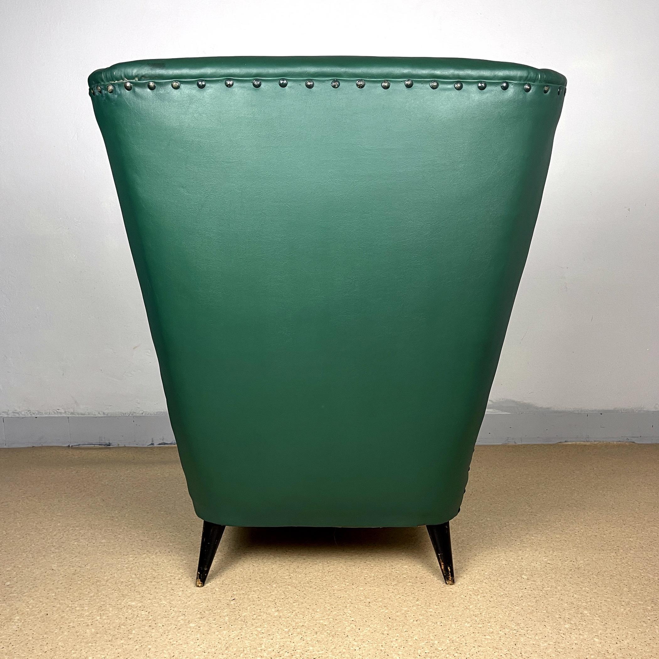 Armchair of Paolo Buffa Italy 1950s Green leather In Good Condition In Miklavž Pri Taboru, SI