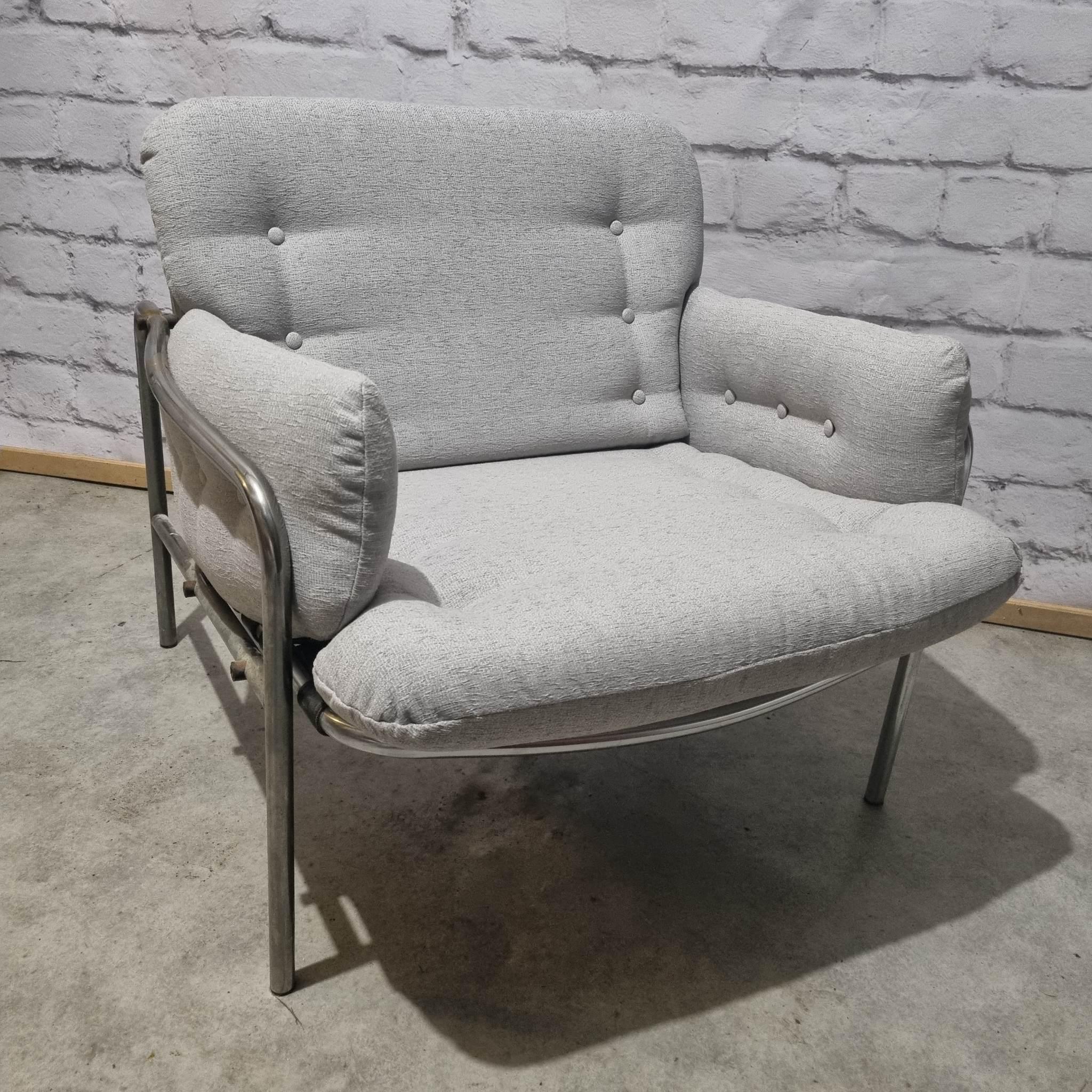 Osaka armchair designed late 60's for world exhibition in Osaka town in Japan. Martin Visser designed also 2 other models for Dutch pavillon - kyoto without armrests and nagoya with higher backrest. Chrome frame in very good condition. Armchairs