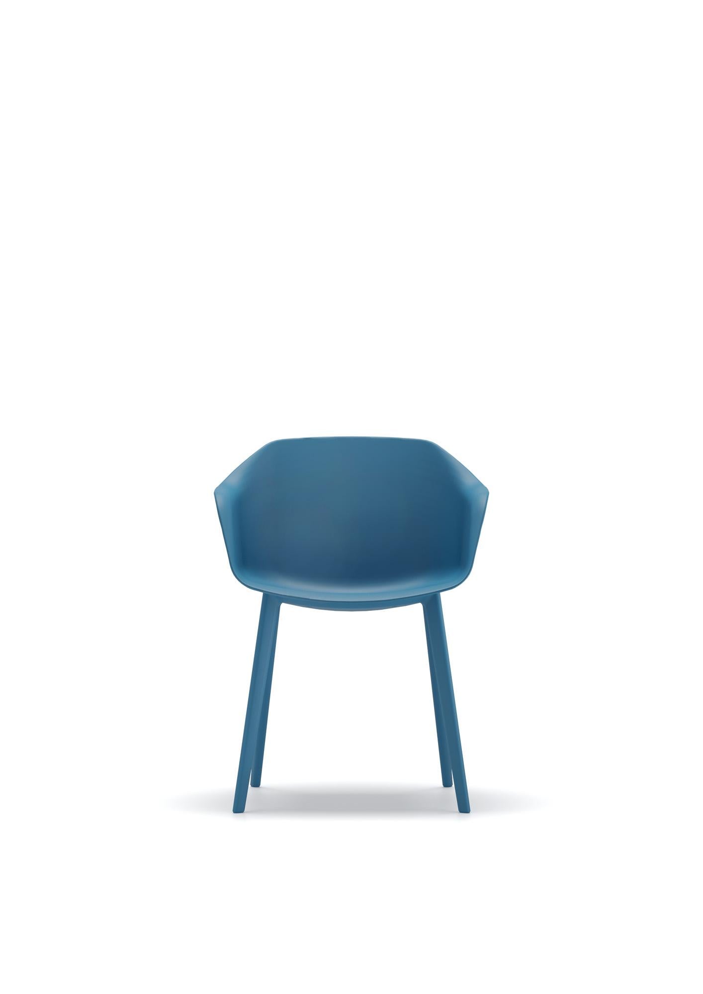 Armachair  in reinforced plastic, available in different colors and suitable for kitchens, bars or restaurants, very comfortable.
Colorful armchair with plastic frame that has passed the tests
required by EN 16139:2013 relating to
