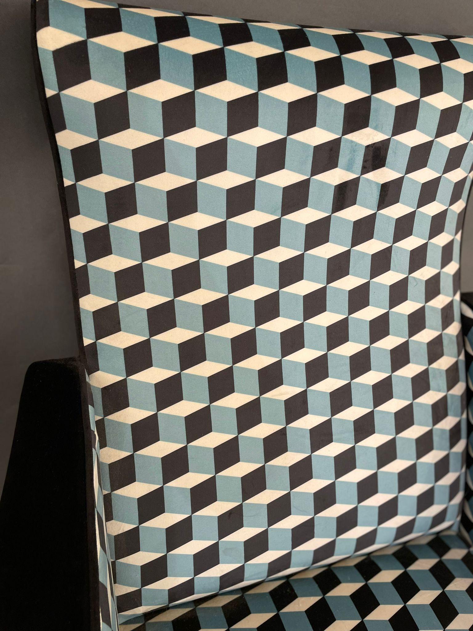 Sessel neu gepolstert mit schwarzem Samt und schwarzem/blauem Stoff (Italienisch) im Angebot