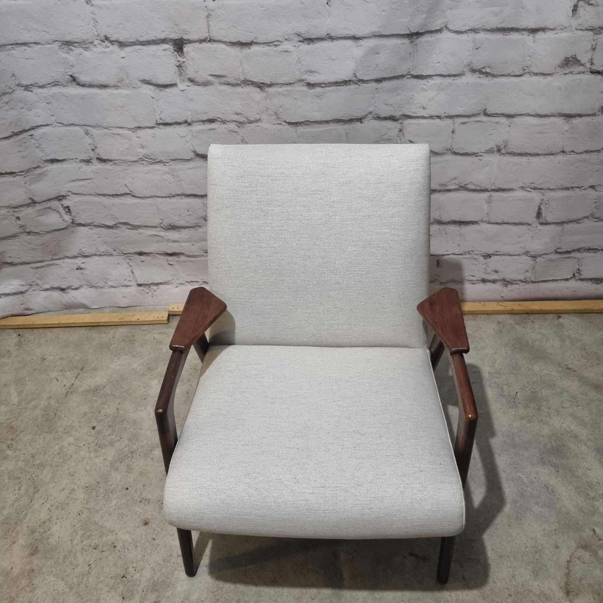 Milieu du XXe siècle Fauteuil Ruster par Yngve Ekstrom pour Swedese, années 1960 en vente