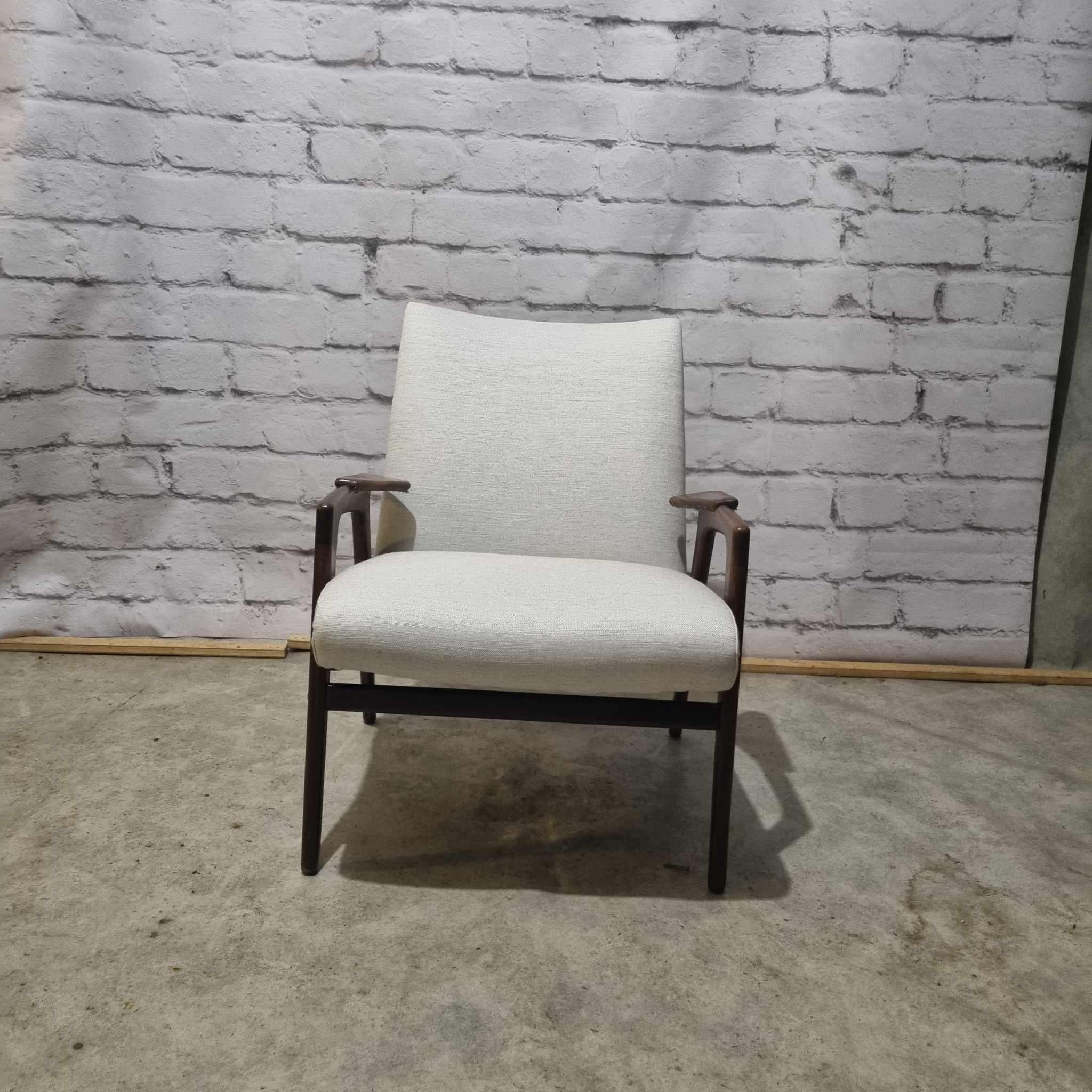 Fauteuil Ruster par Yngve Ekstrom pour Swedese, années 1960 en vente 1