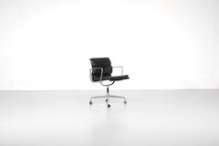 Armchair Soft Pad Chair " EA 207 " Charles Ray Eames, USA 1969.