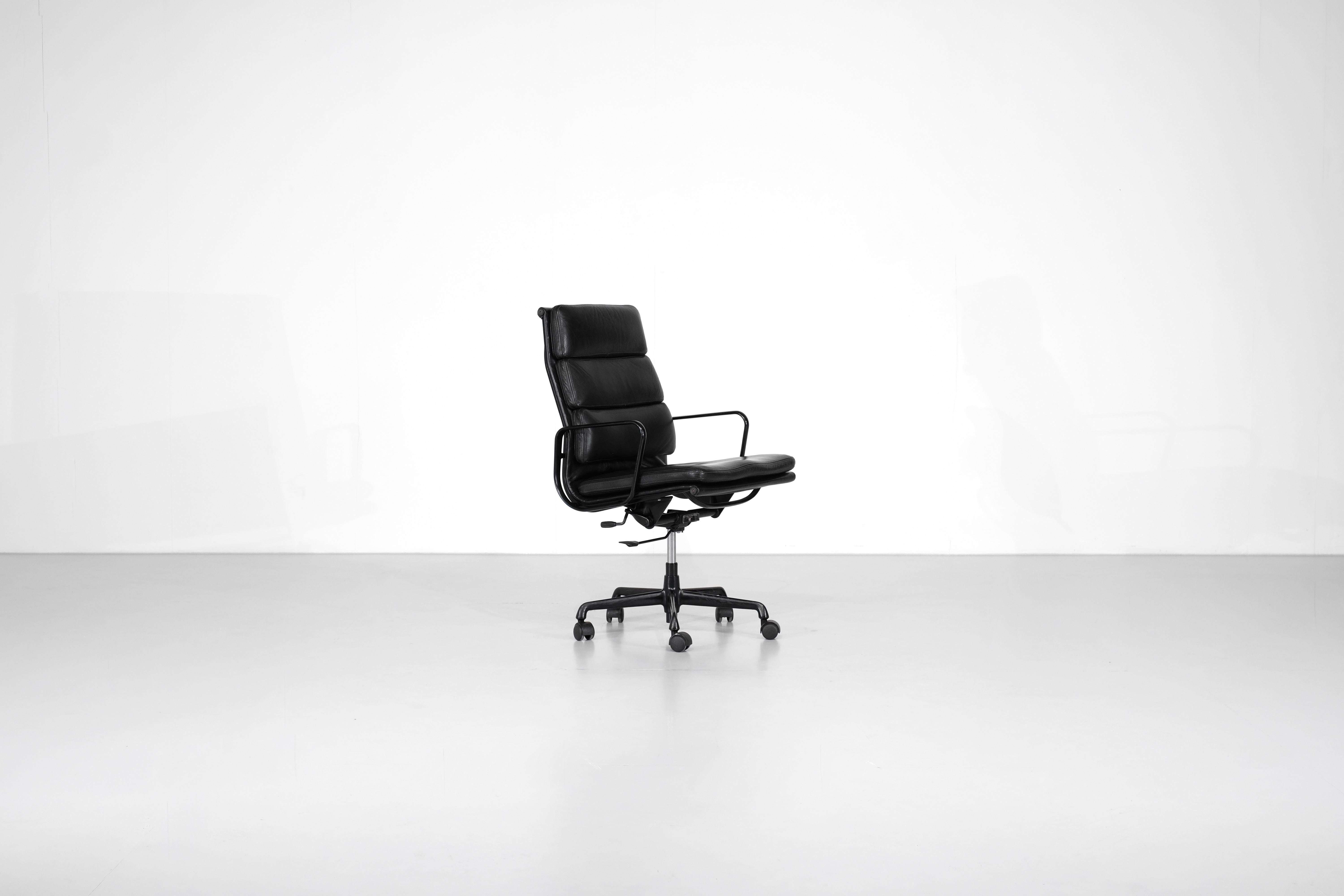 Armchair model 