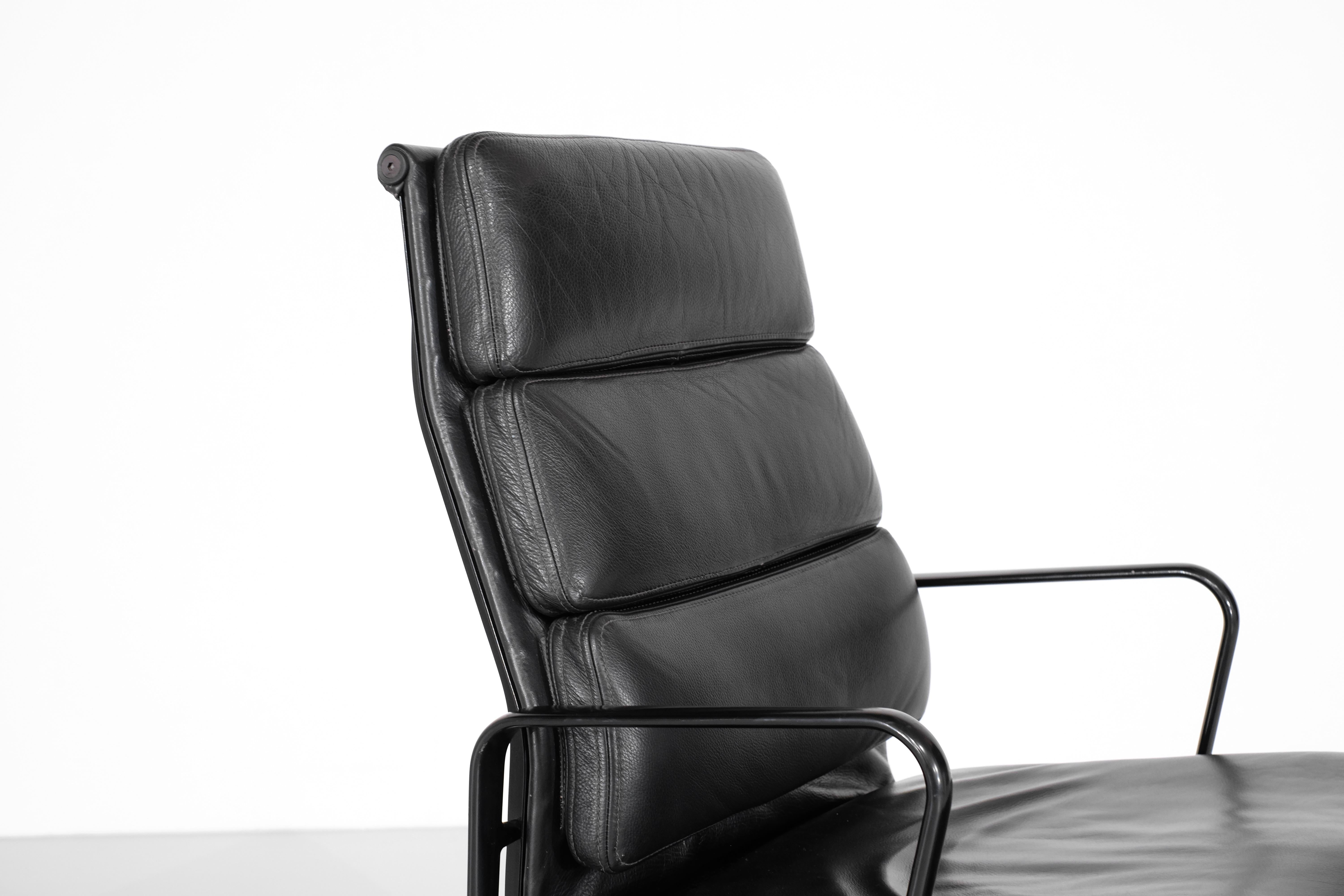 Armchair Soft Pad Chair 