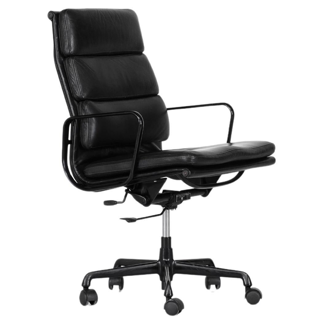 Armchair Soft Pad Chair "EA 219" Charles Ray Eames, USA 1969. For Sale