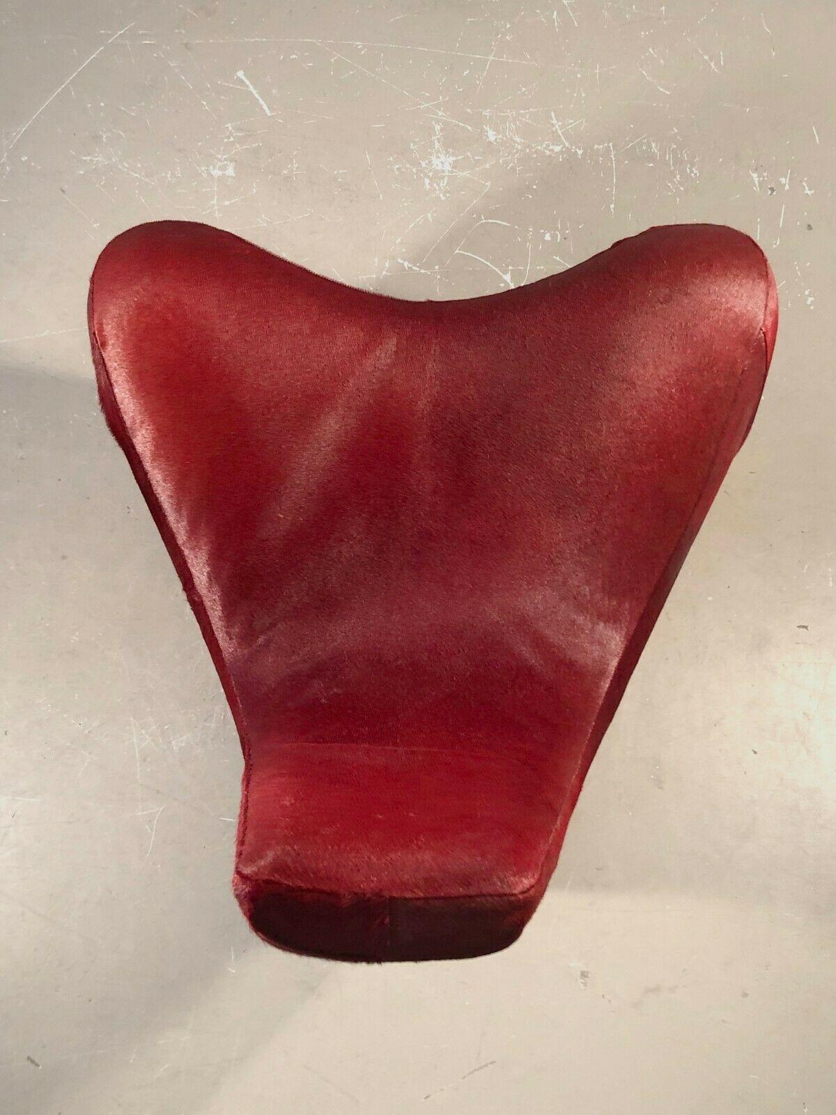 Ein authentischer und einzigartiger Prototyp des französischen Designs der neunziger Jahre: Der ikonische Dreibein-Sessel 