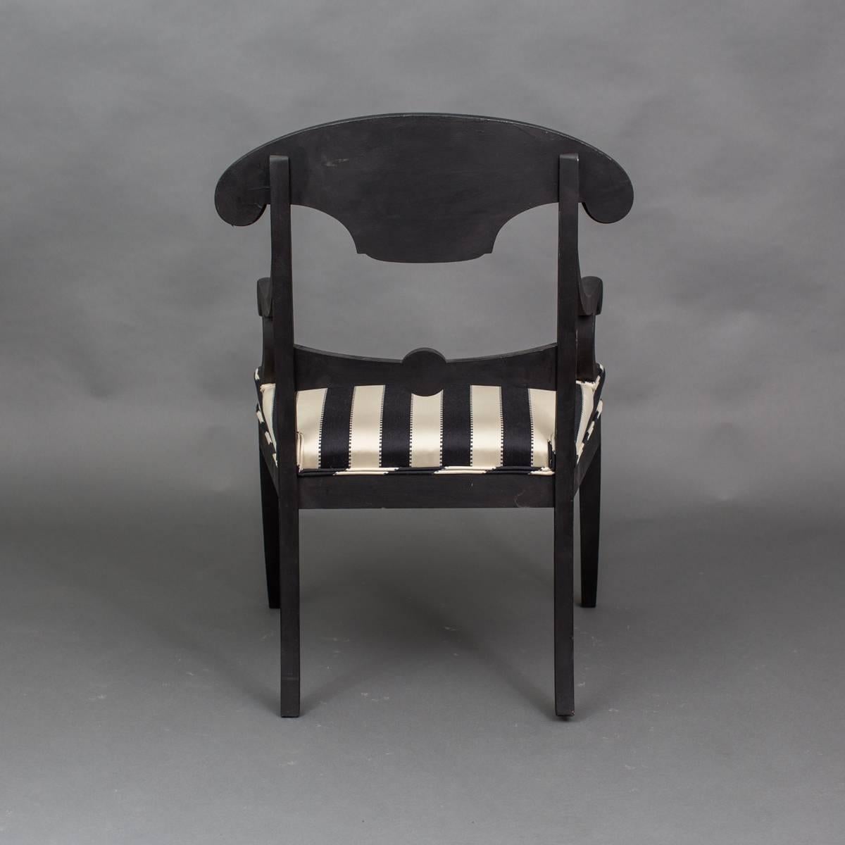 Fauteuil néoclassique noir suédois néoclassique, XIXe siècle, Suède en vente 1
