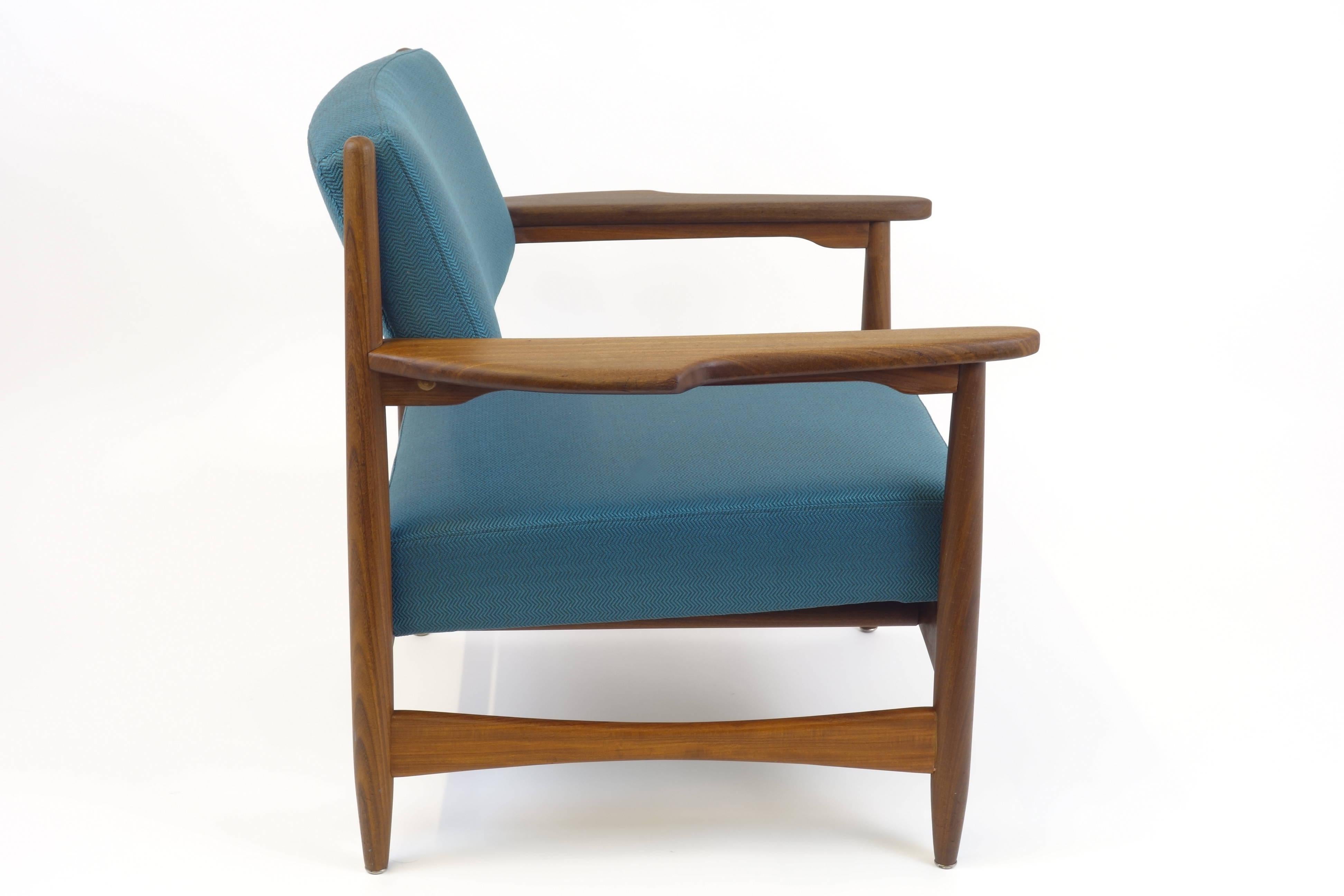 Sessel aus Teakholz, dänisches Design im Stil von Finn Juhl, Dänemark 1960er Jahre im Zustand „Gut“ im Angebot in Vienna, AT