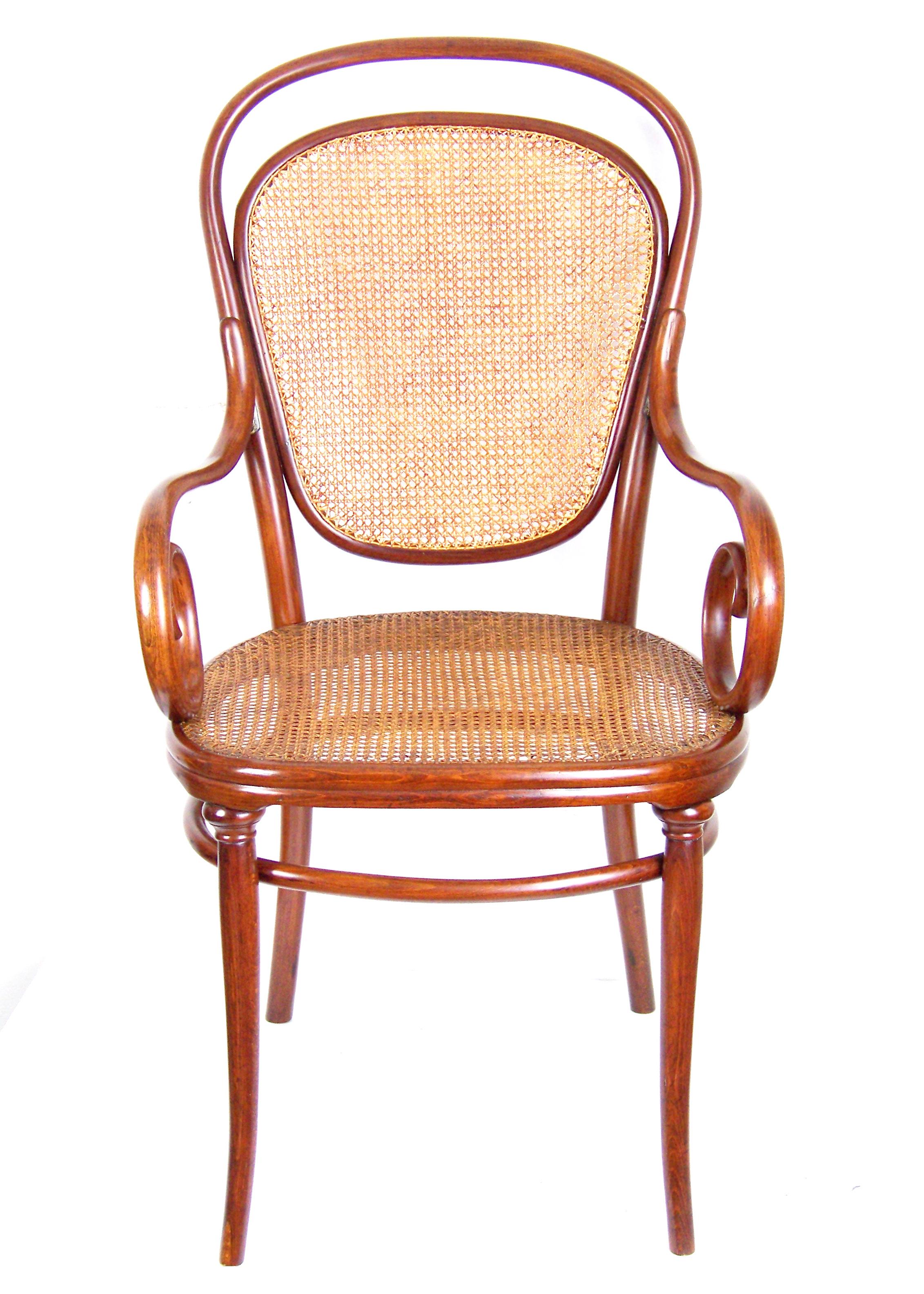 Manufactured in Austria by the Gebrüder Thonet company. Newly restored, new backrest string, new shellack polish.