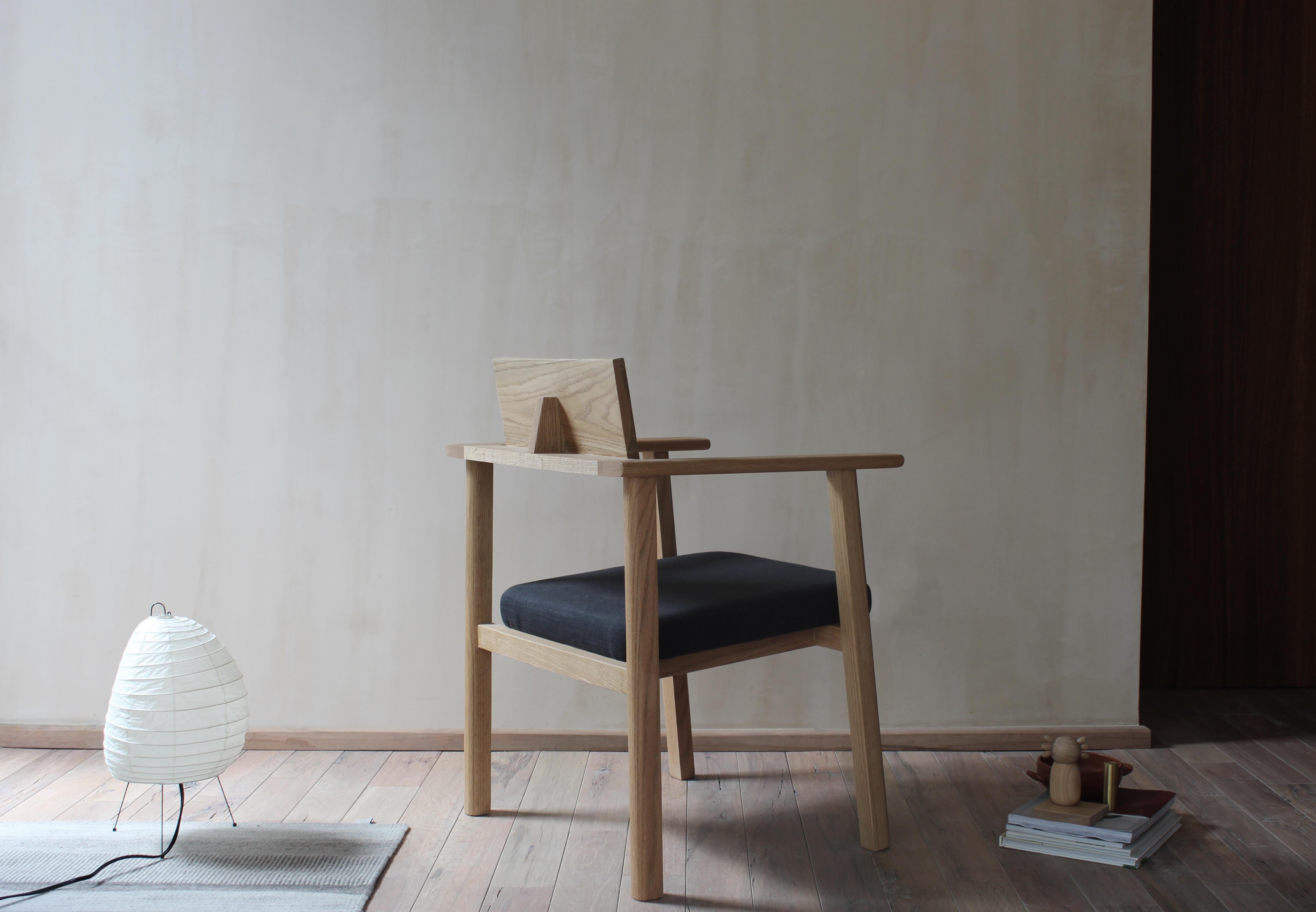 Torso is minimal chair inspired by the straight and geometries of human body movements. Torso is made completely with solid oak and blackened finish with special techniques and handcrafted by woodworkers inspired in Japanese joineries and aesthetic