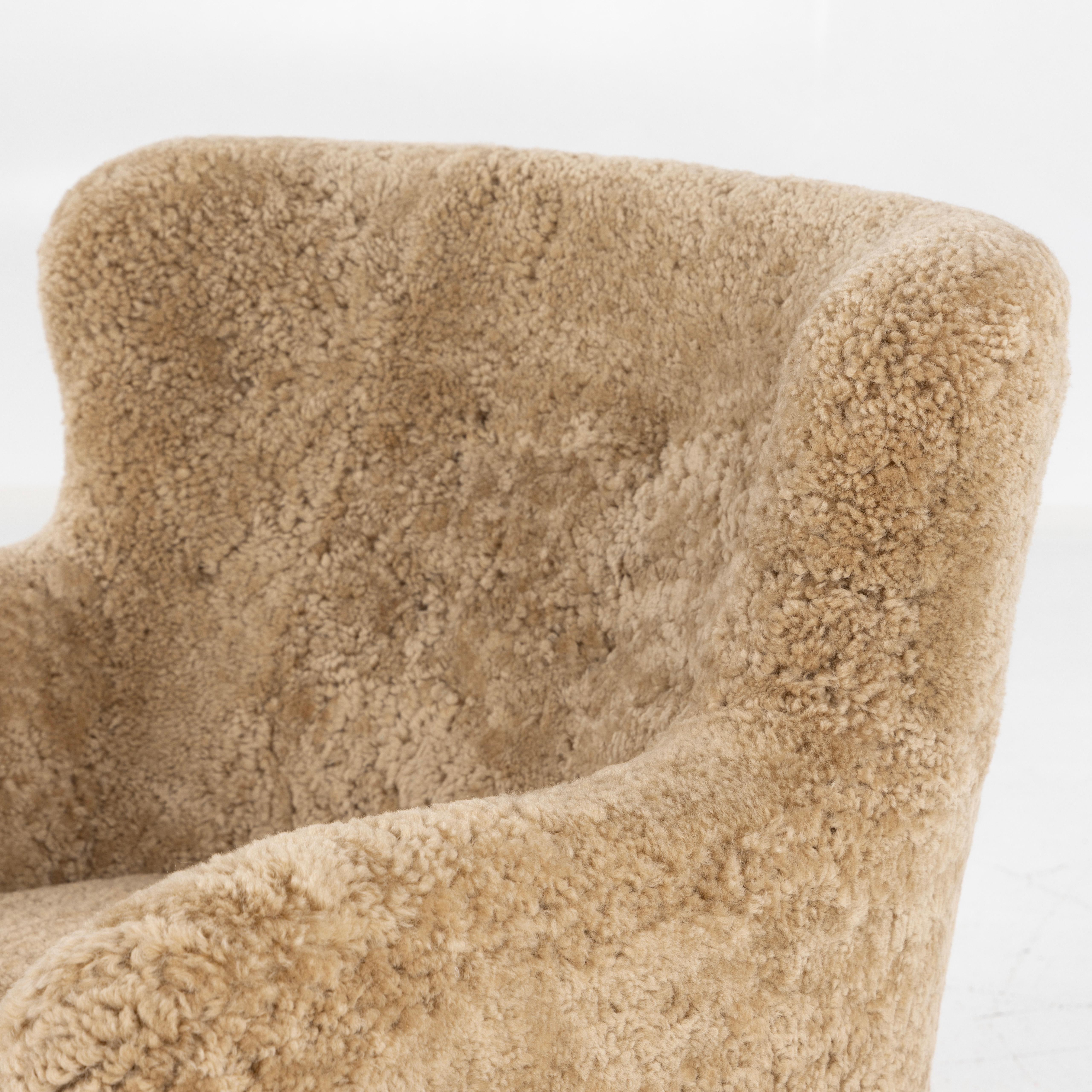 Kaj Gottlob Easy chair in lambskin, 1937 In Good Condition For Sale In Copenhagen, DK