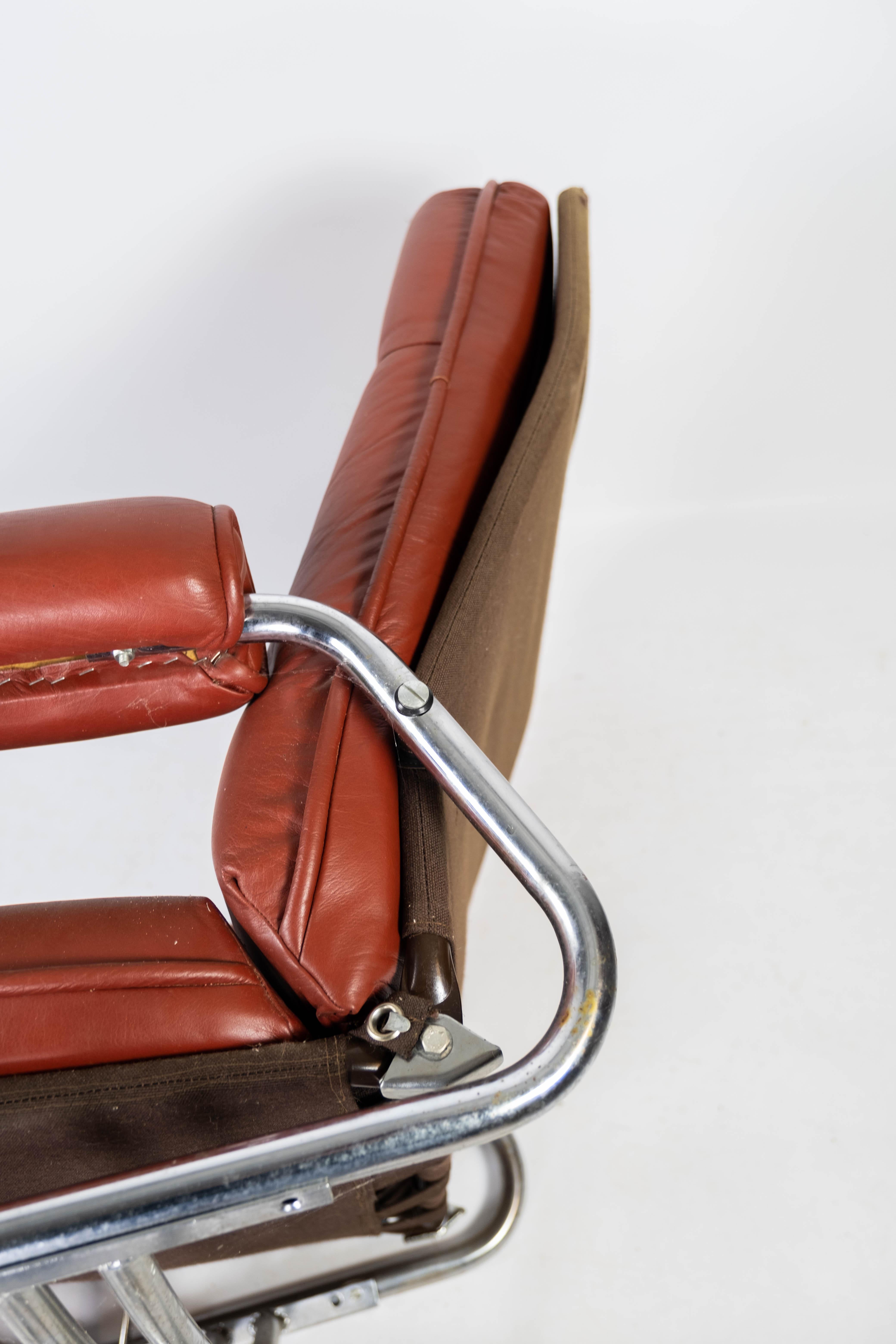 Armchair Upholstered with Red Leather and Frame of Metal, of Danish Design, 1960 9