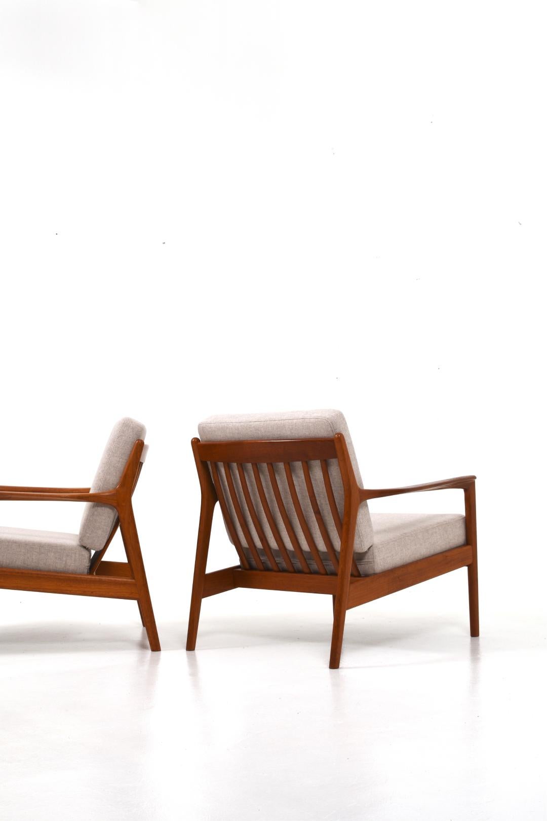 Mid-20th Century Teak Lounge Chairs USA 75 Folke Ohlsson by DUX For Sale
