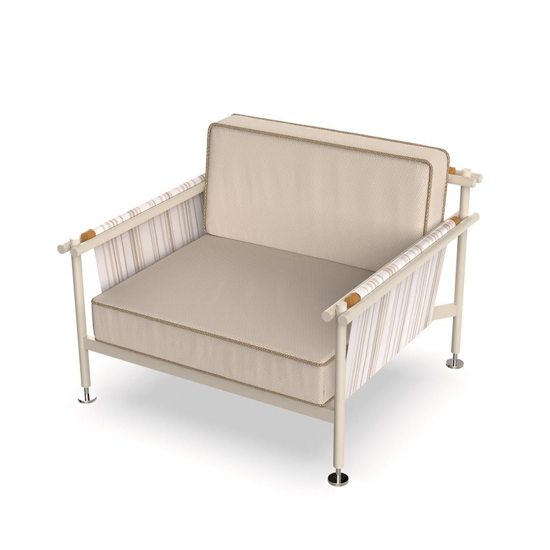 Producto: Tumbona
Model/Marca: Vondom Hamptons
Diseñador: Ramón Esteve
Tipo de producto Tumbona de exterior / interior

Descripción:
La Silla Lounge Hamptons, diseñada por Ramón Esteve para Vondom, es una elegante solución de asiento que combina la