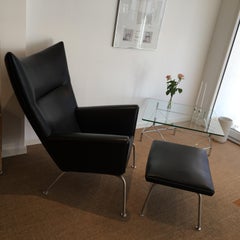 Armchair 'Wing chair' with Stool in Leather, Design Hans J. Wegner